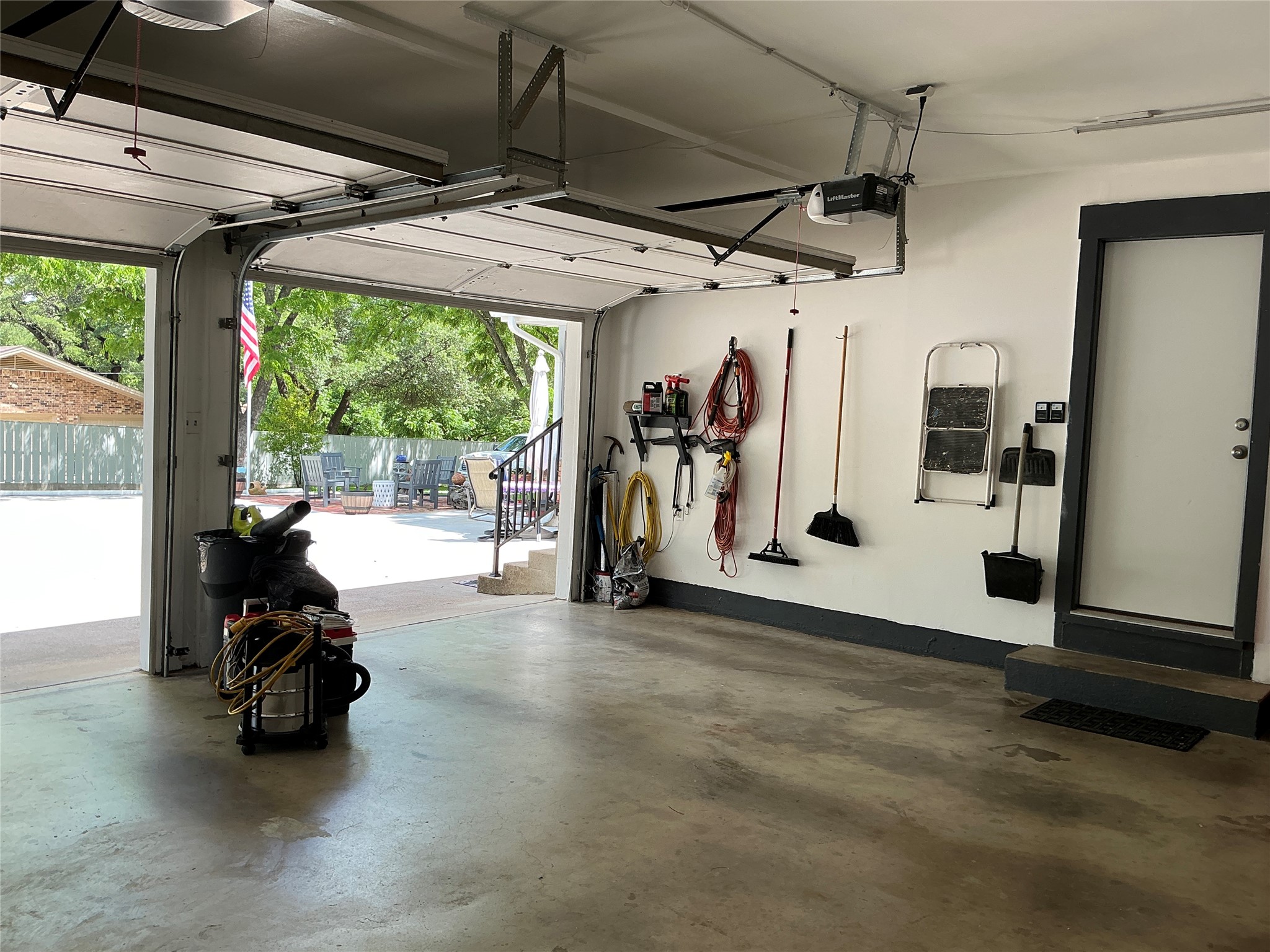 900 N Elm Street Comanche TX 76442