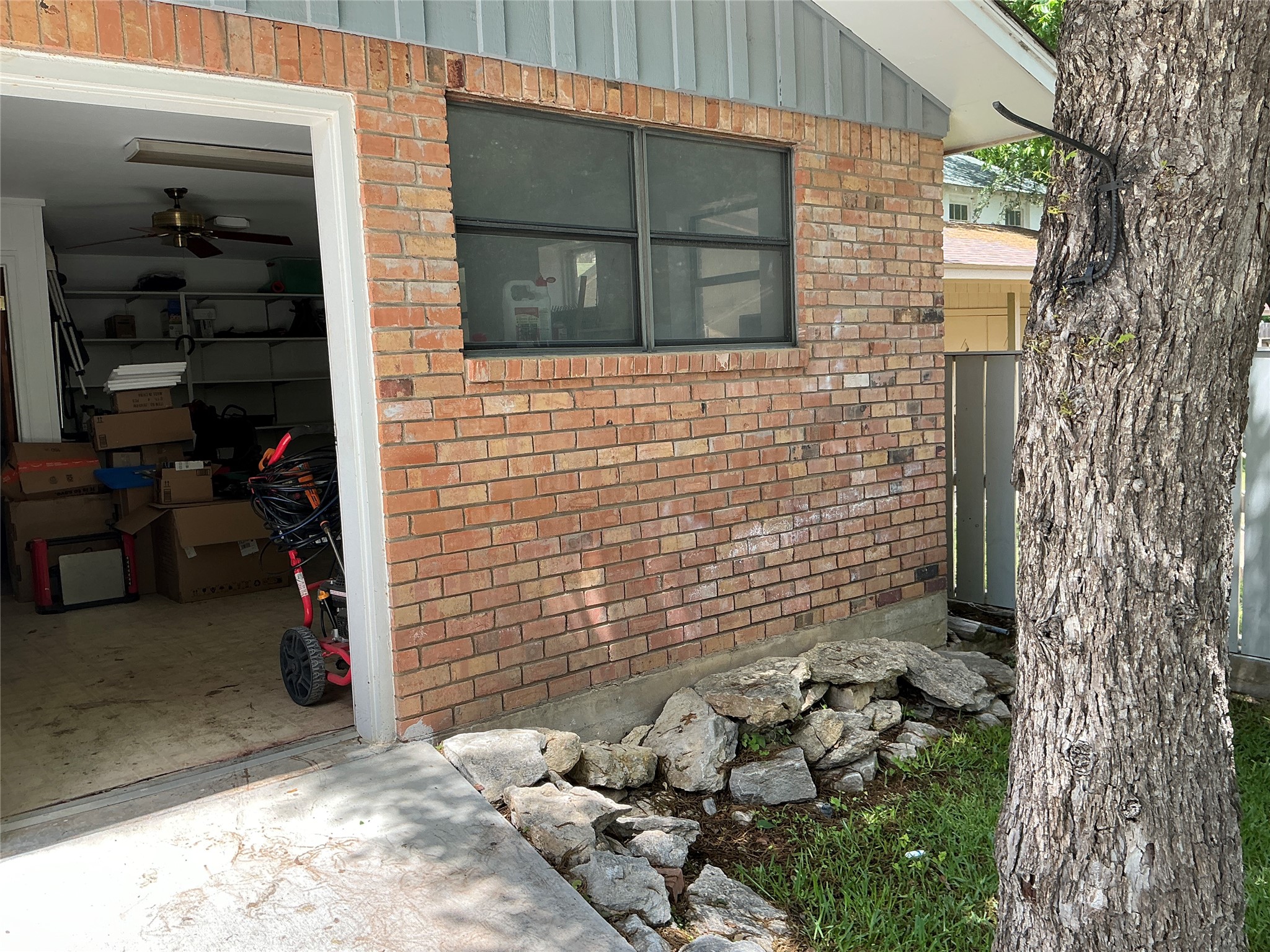 900 N Elm Street Comanche TX 76442