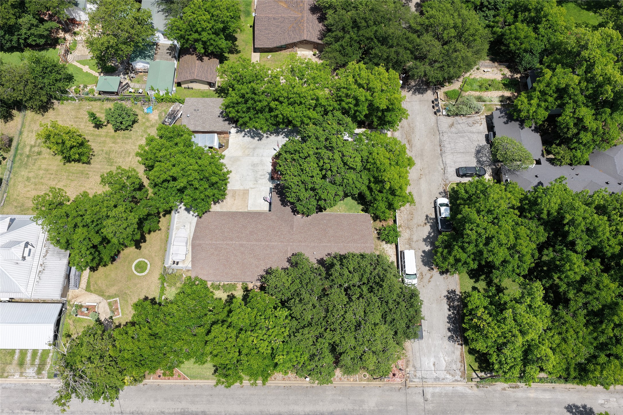 900 N Elm Street Comanche TX 76442