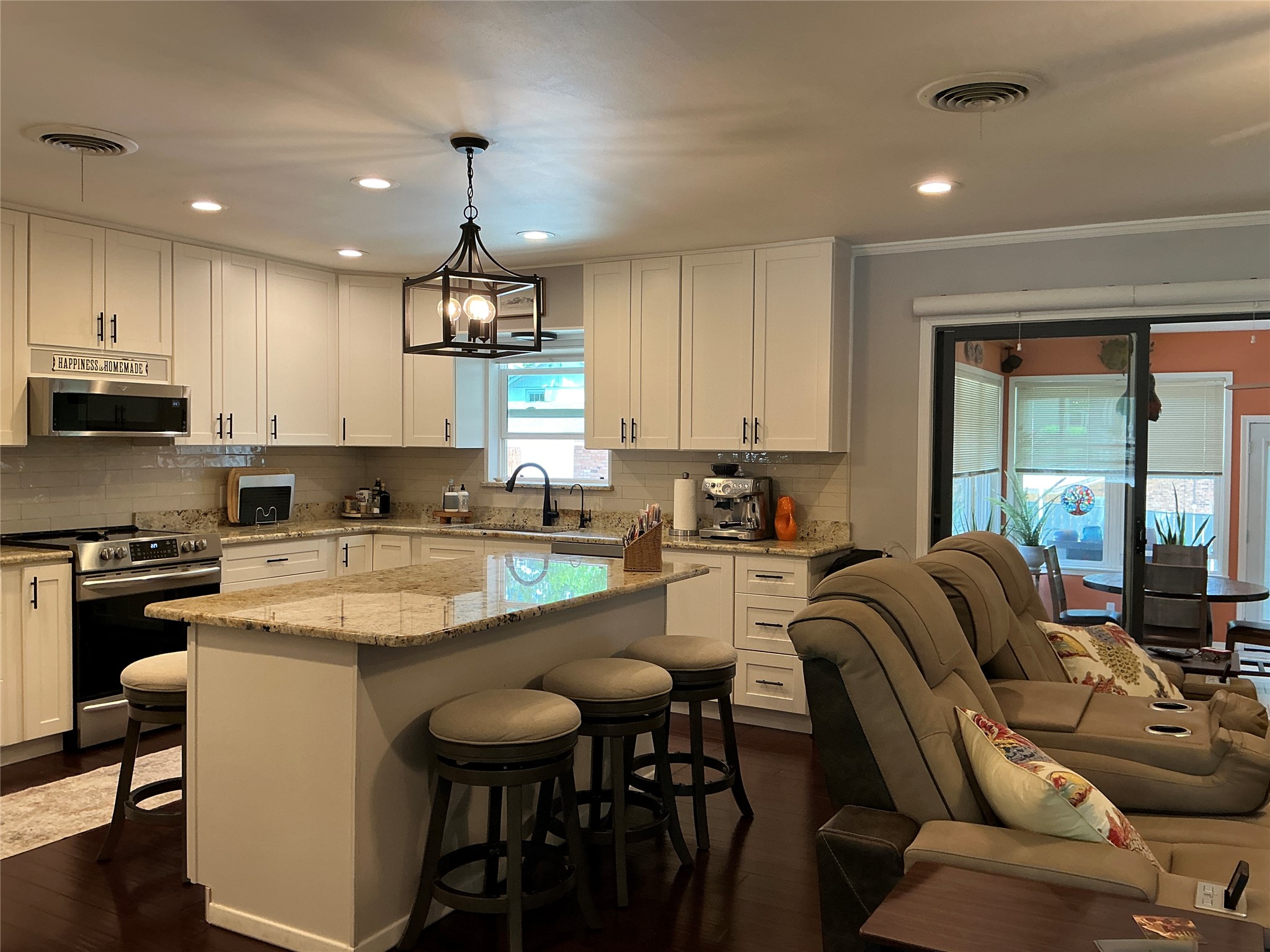 900 N Elm Street Comanche TX 76442