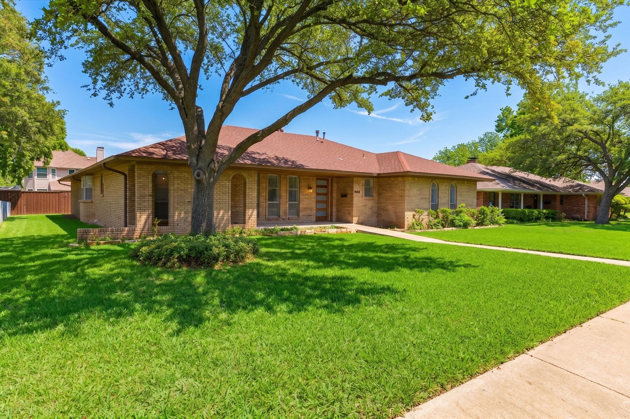 905 Bromwich Street Garland TX 75040