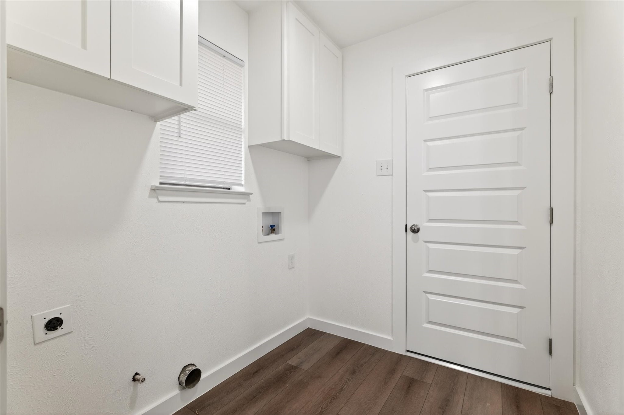 905 Bromwich Street Garland TX 75040