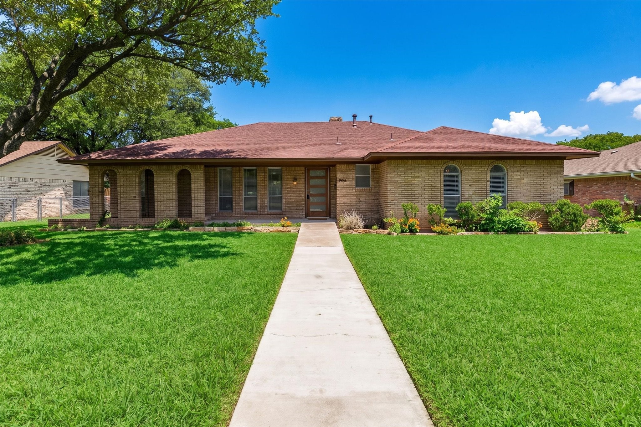 905 Bromwich Street Garland TX 75040