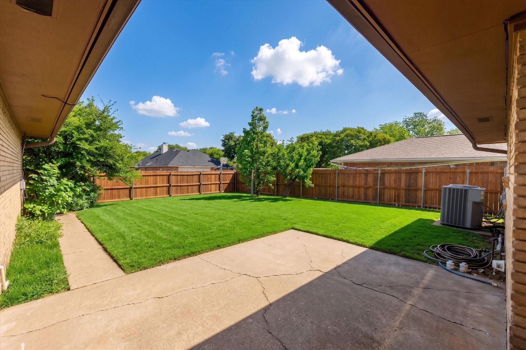 905 Bromwich Street Garland TX 75040