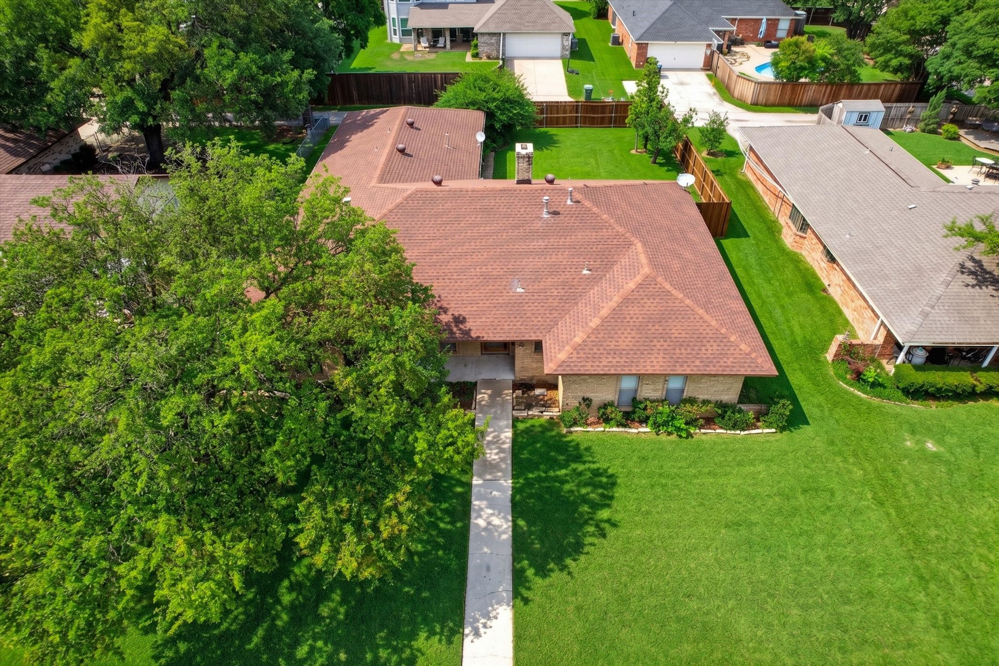 905 Bromwich Street Garland TX 75040
