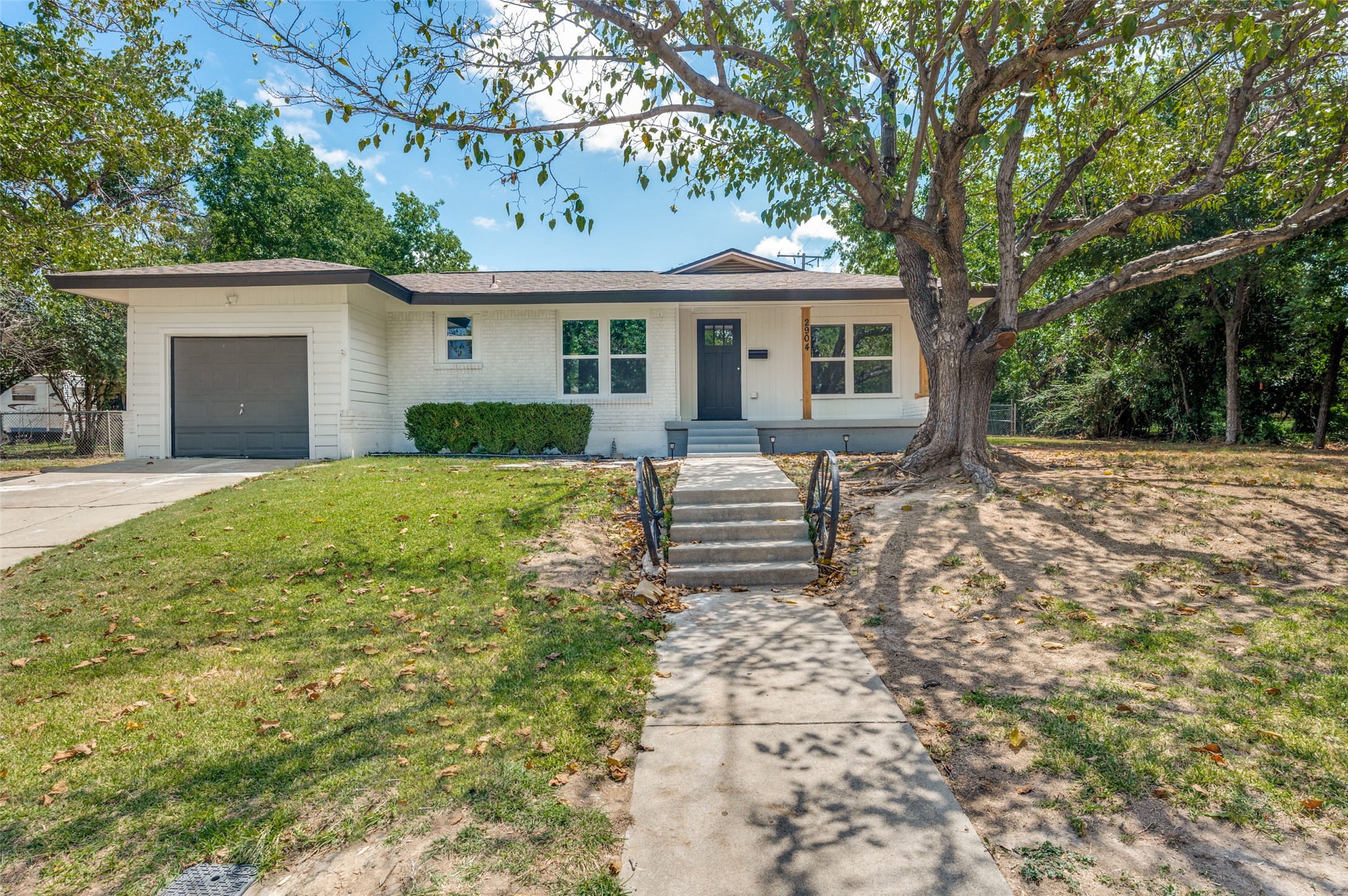2904 Willow Park Street Richland Hills TX 76118