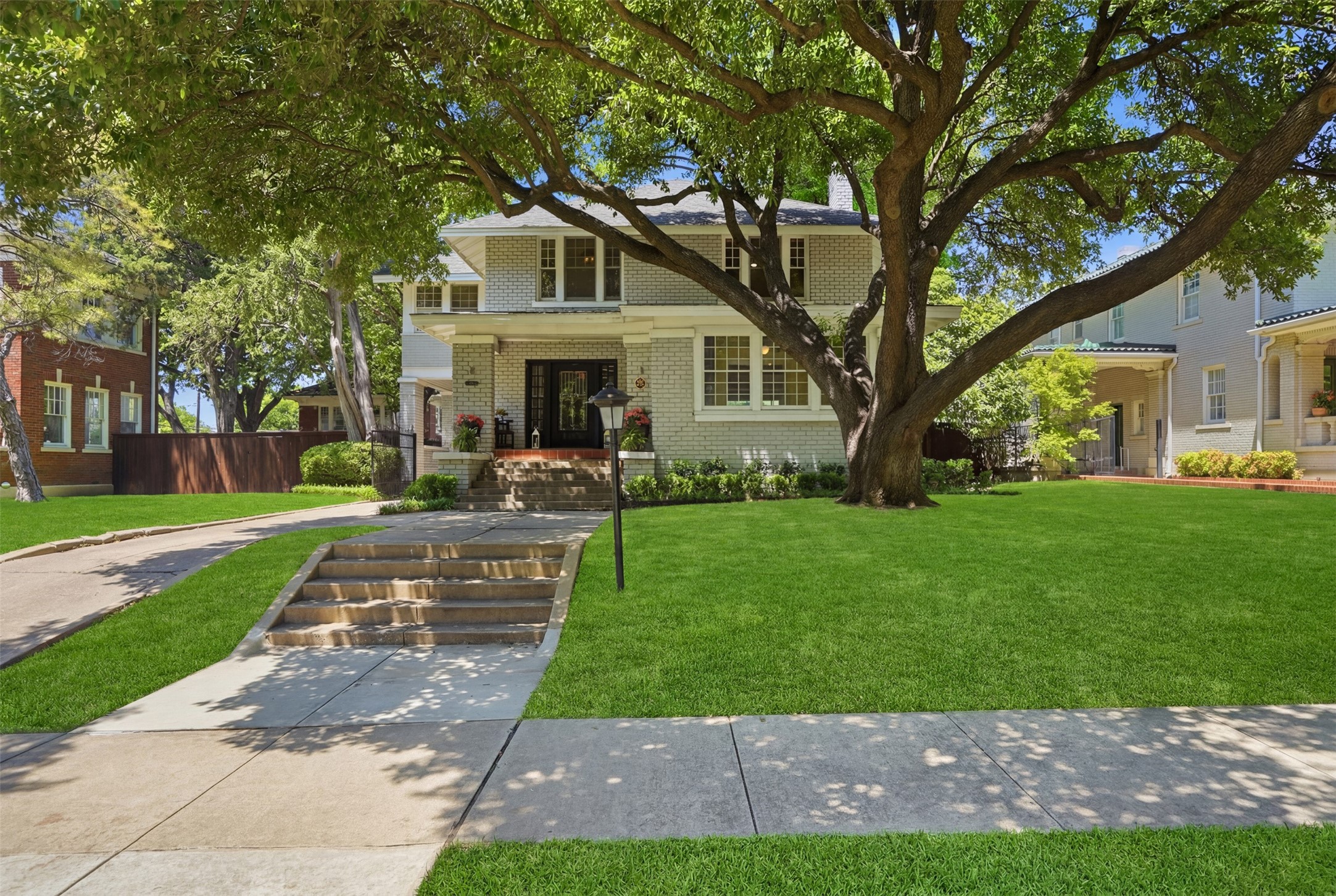 1208 Elizabeth Boulevard Fort Worth TX 76110