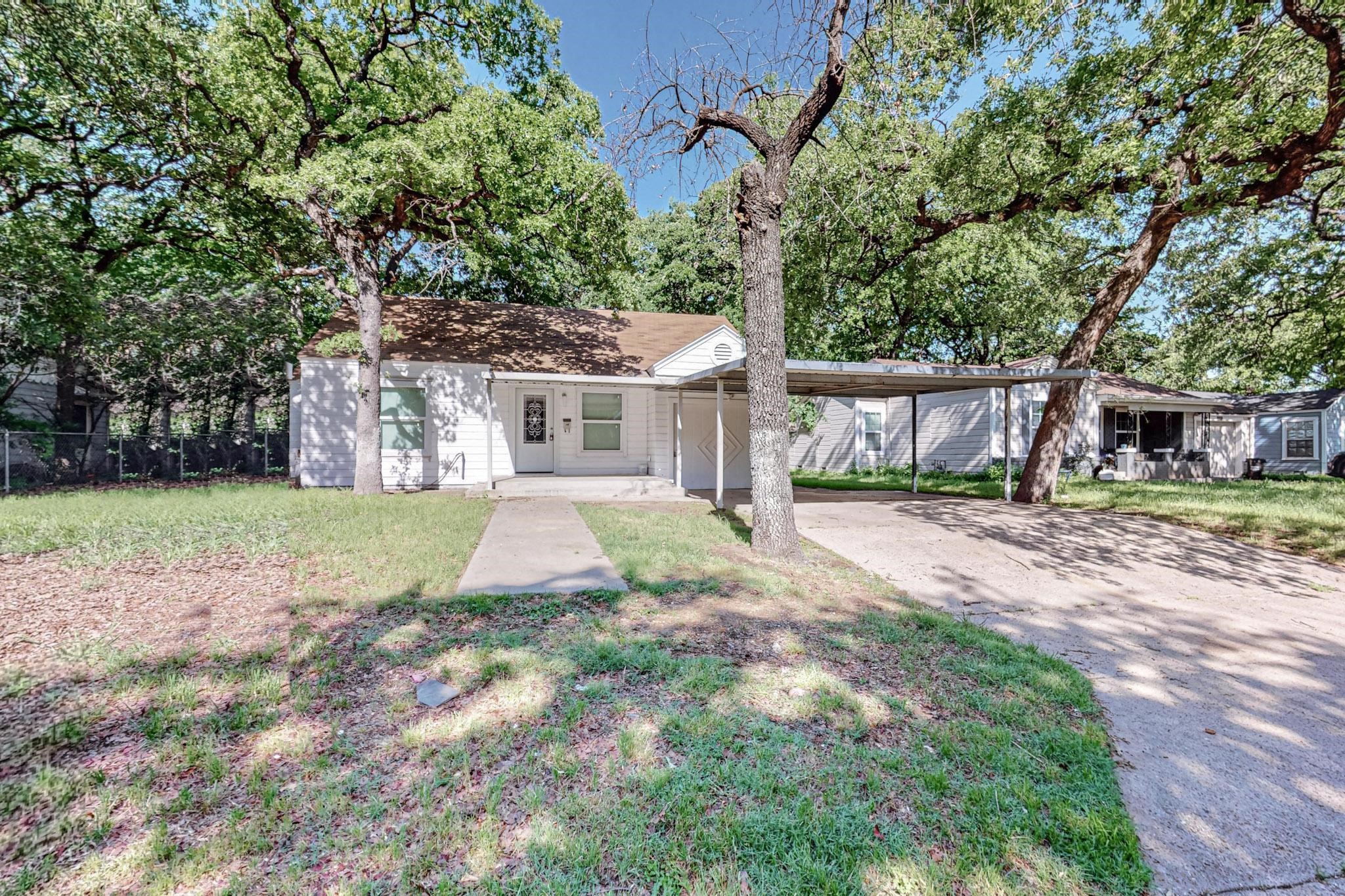 2313 Field Street Haltom City TX 76117