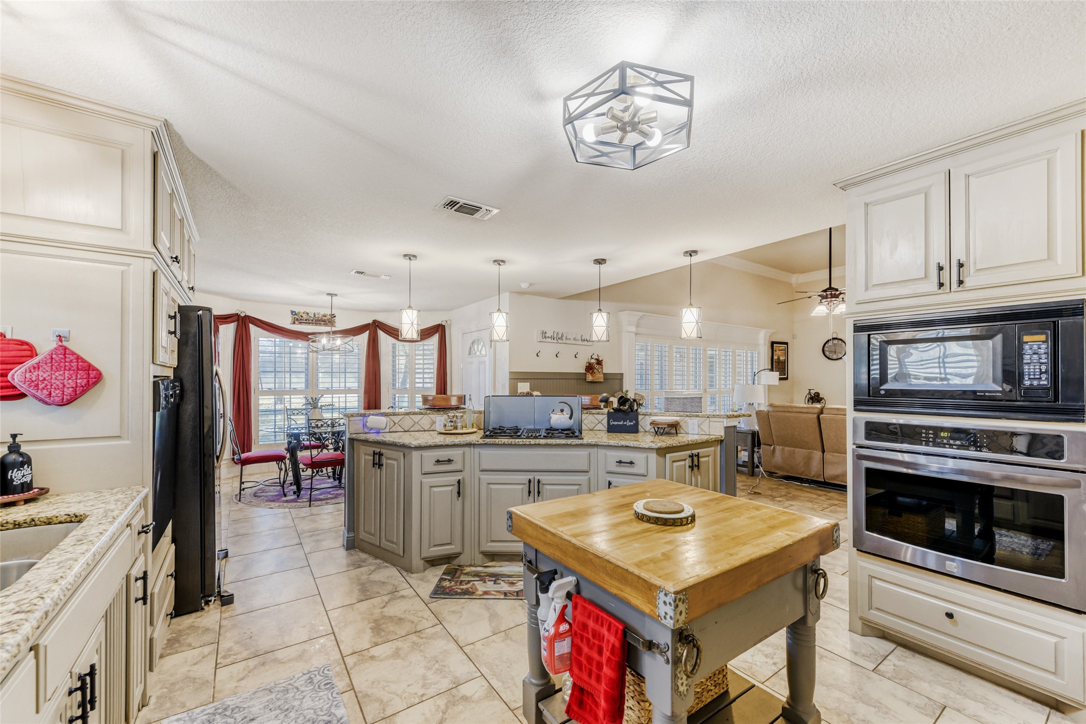 7835 Portwood Road Azle TX 76020