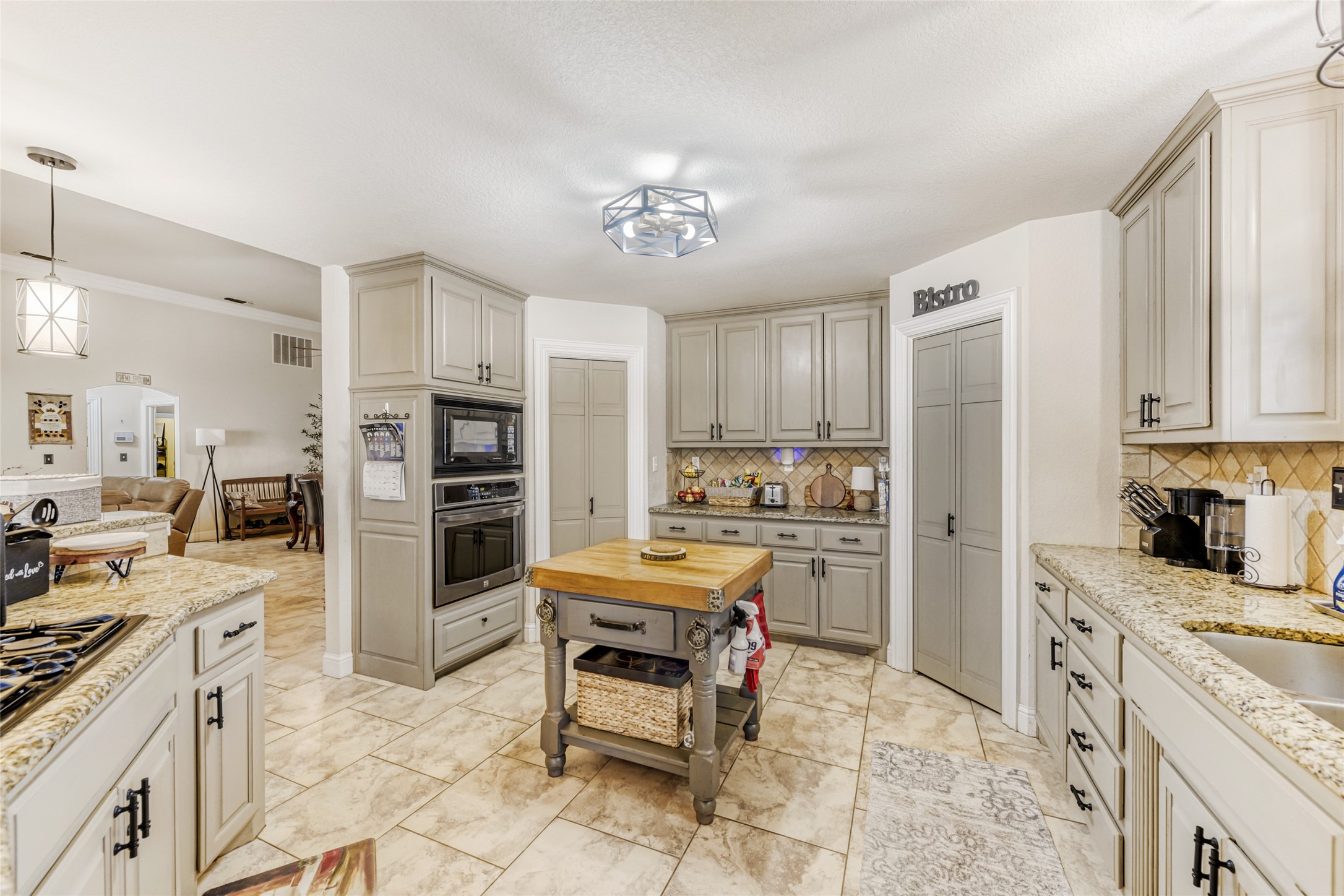 7835 Portwood Road Azle TX 76020