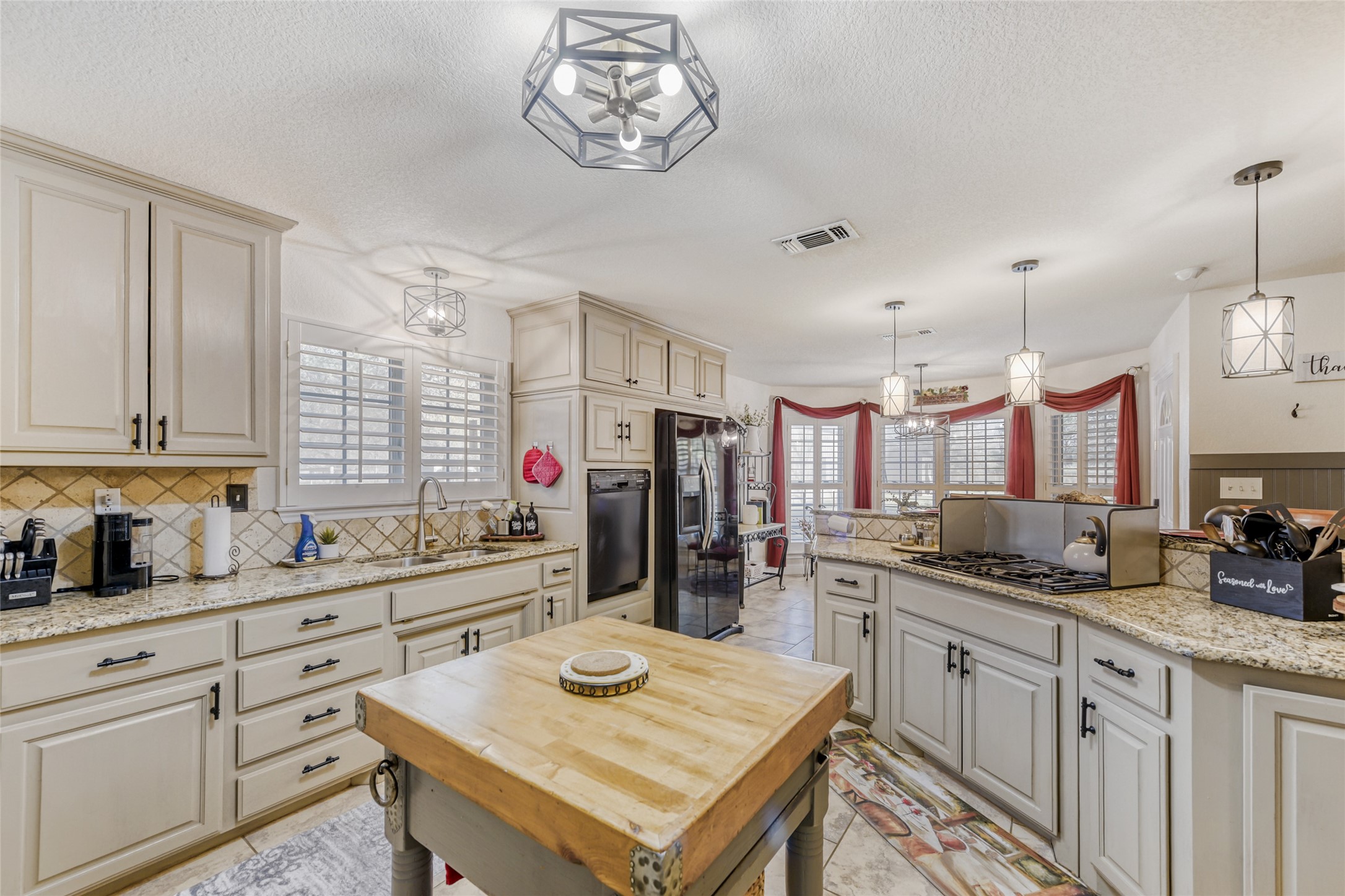 7835 Portwood Road Azle TX 76020