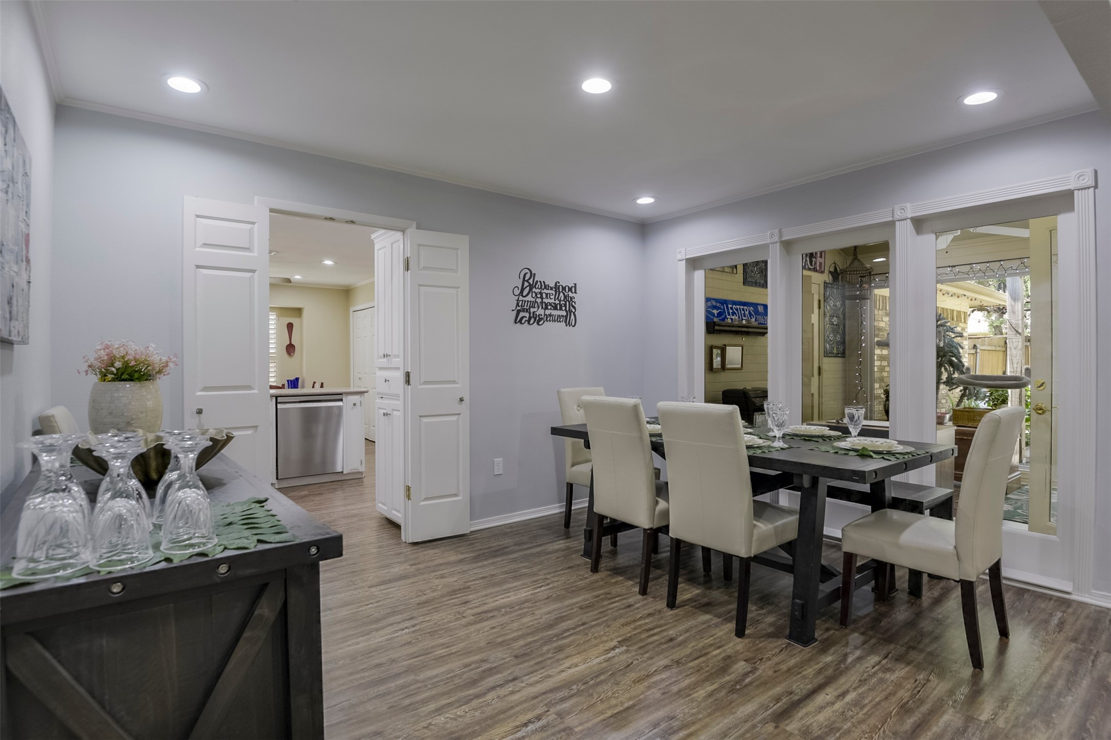 2010 Surrey Oaks Drive Arlington TX 76006