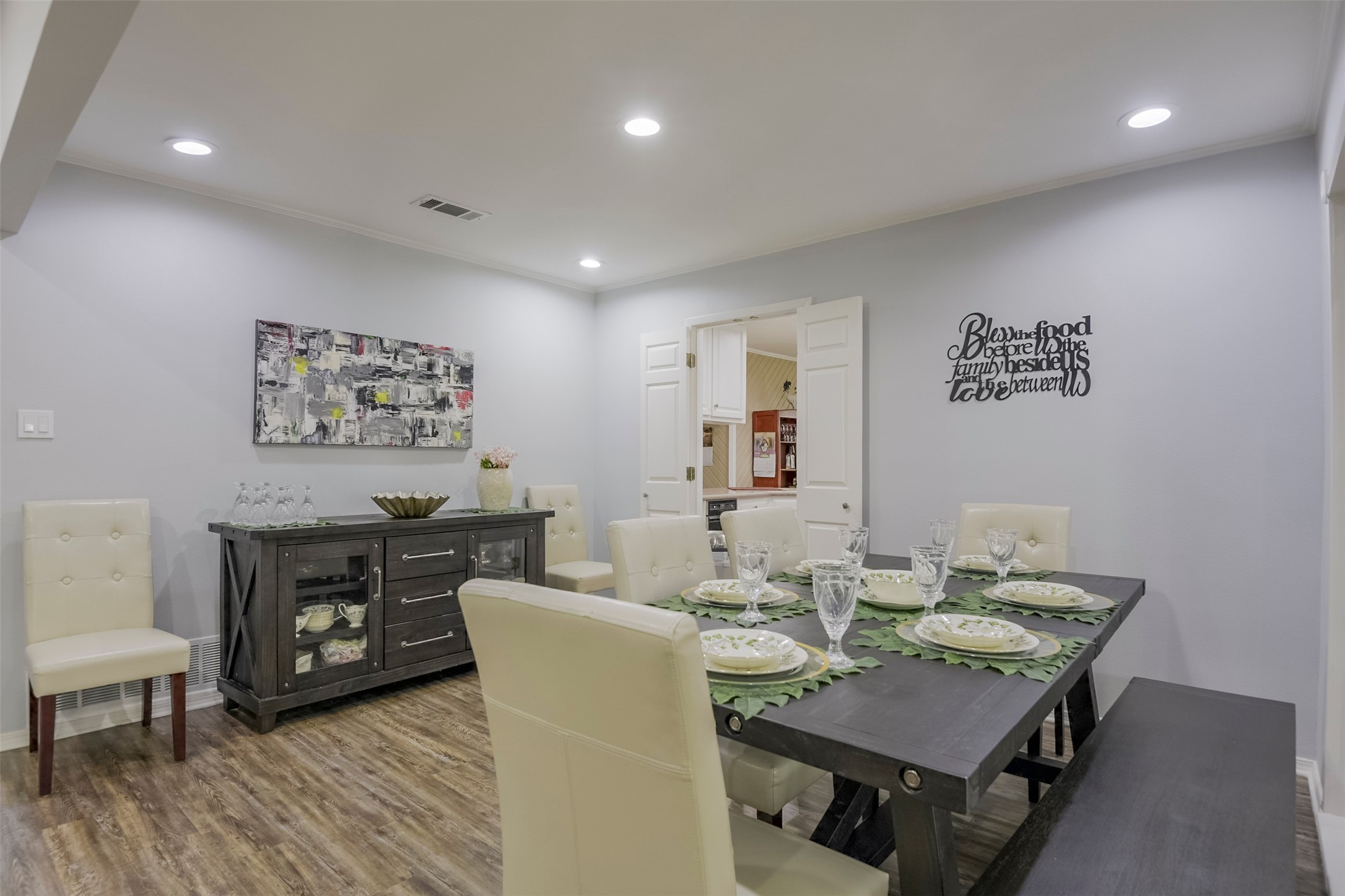 2010 Surrey Oaks Drive Arlington TX 76006