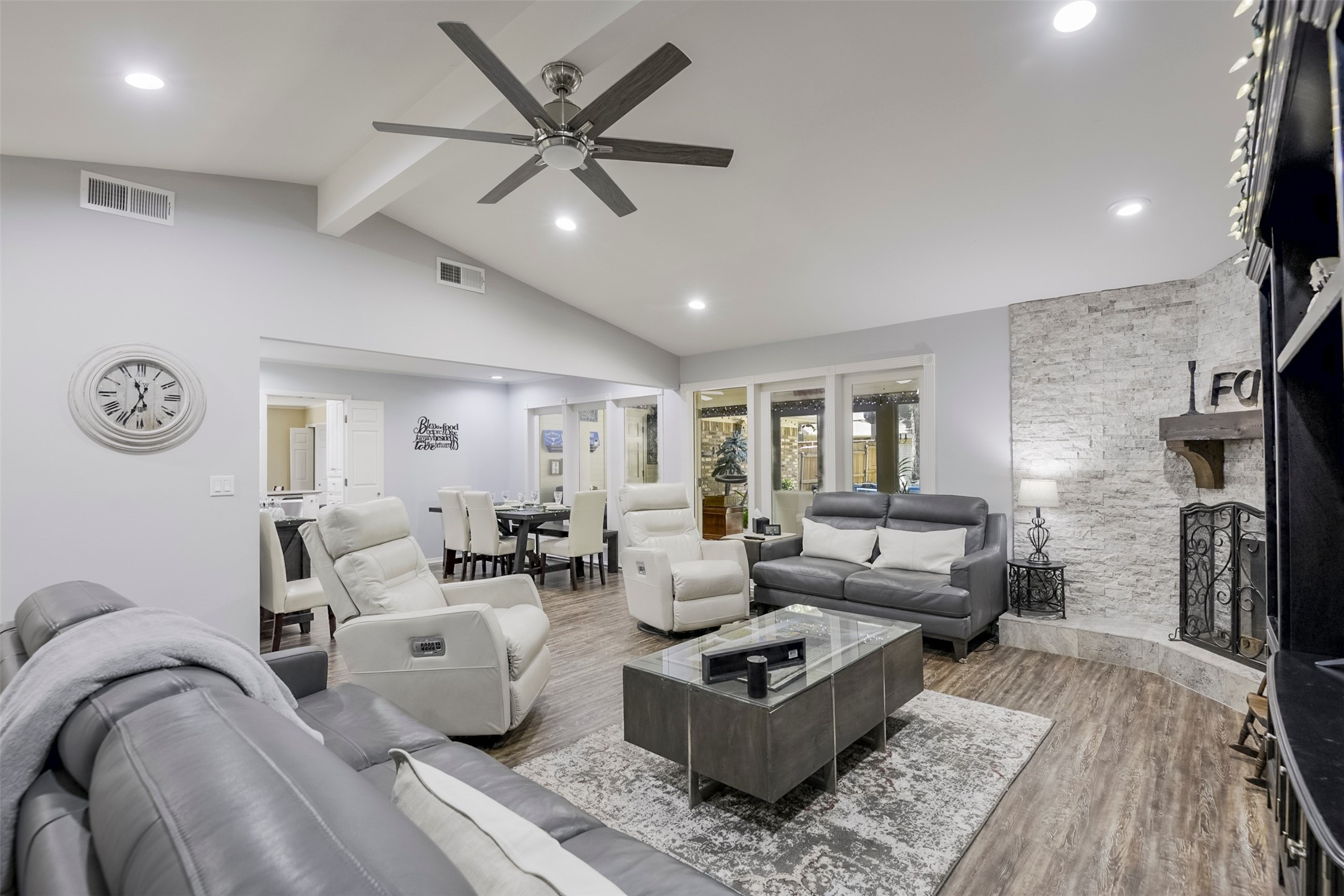 2010 Surrey Oaks Drive Arlington TX 76006