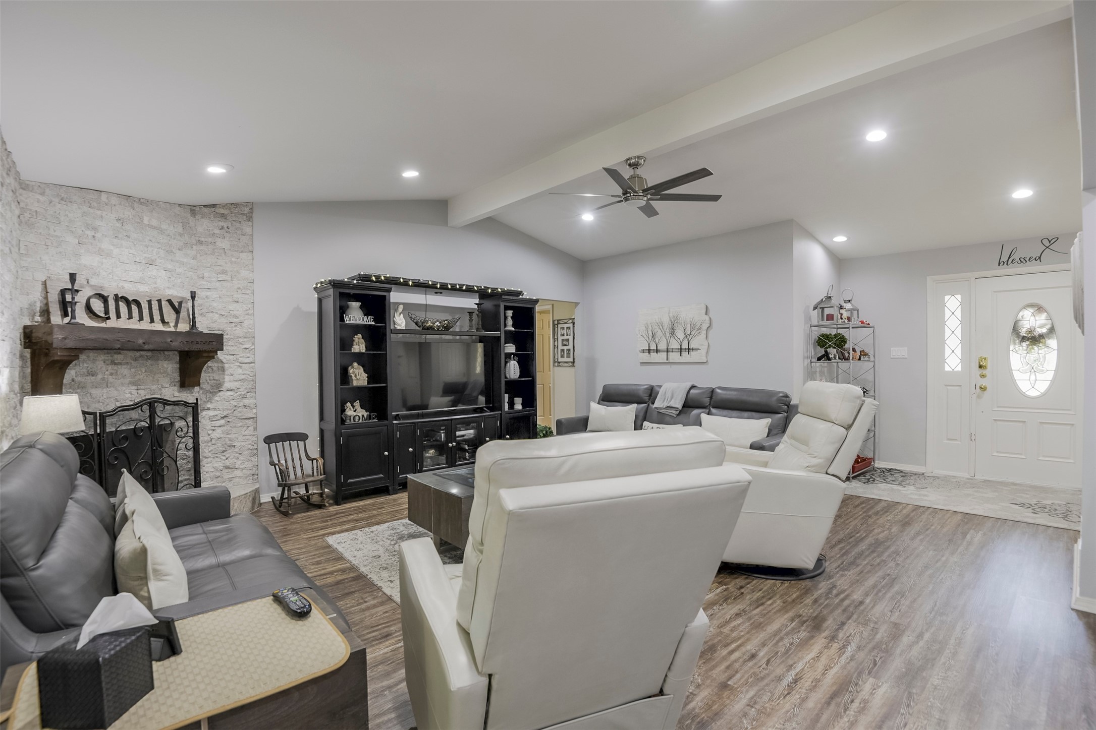 2010 Surrey Oaks Drive Arlington TX 76006