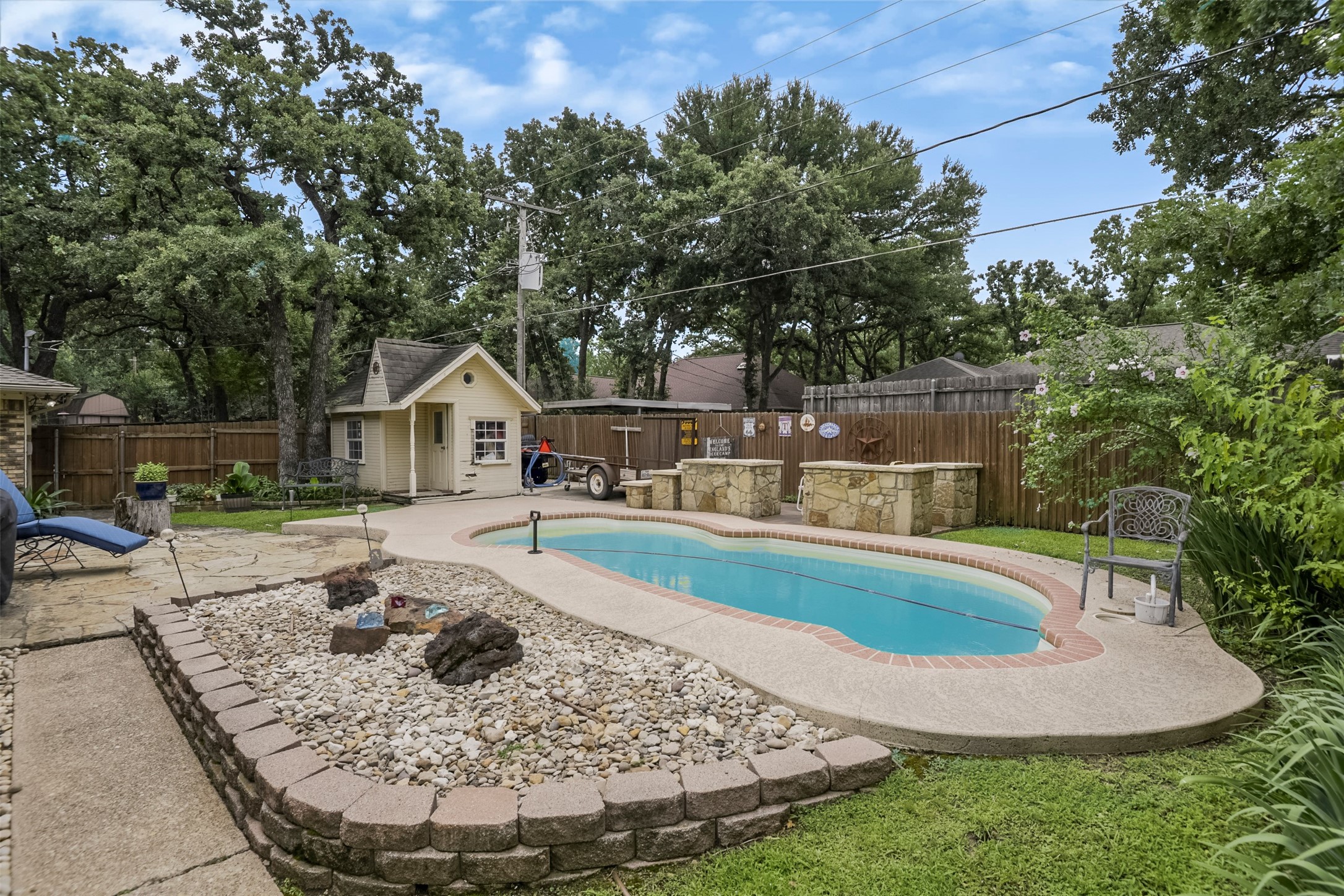 2010 Surrey Oaks Drive Arlington TX 76006