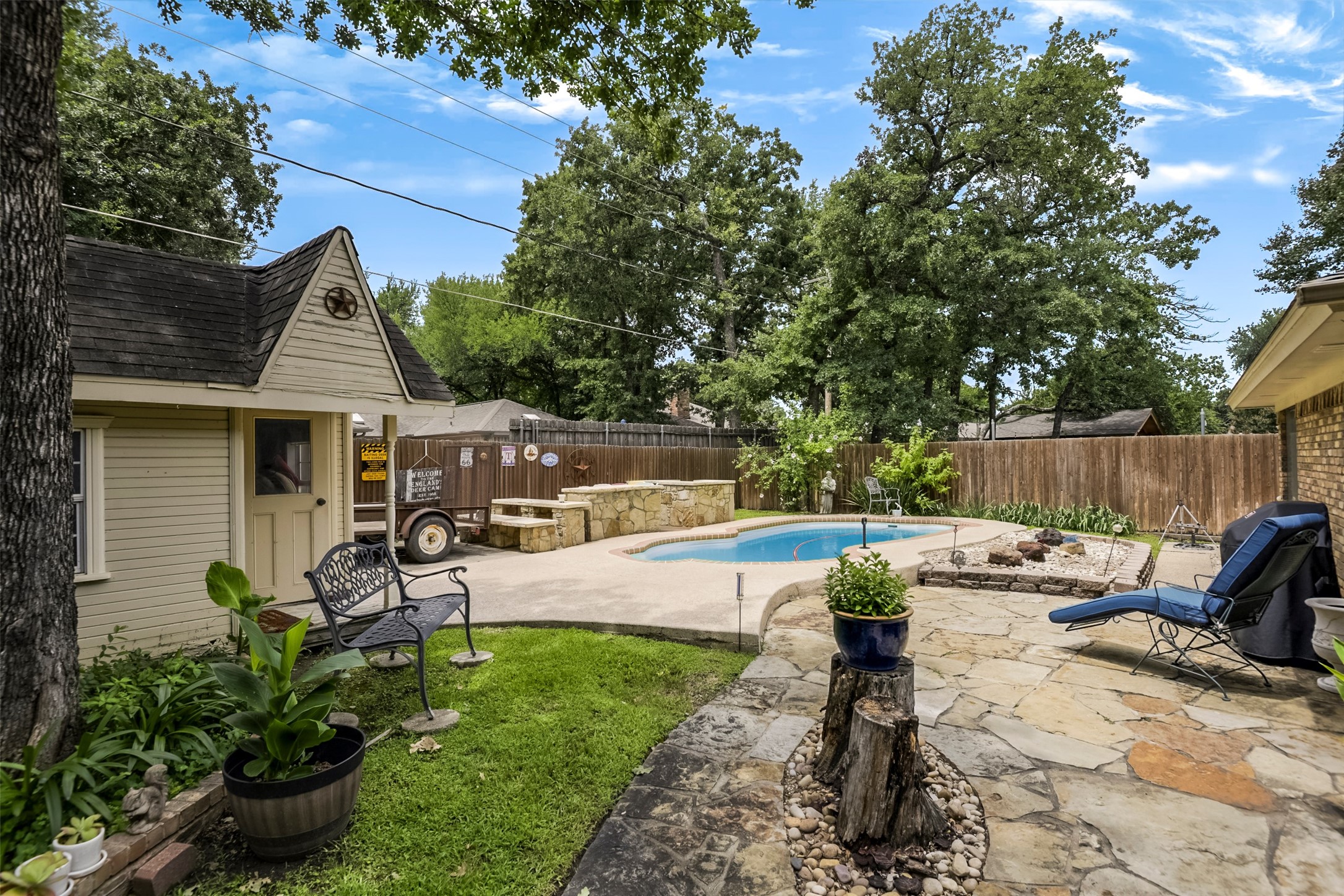 2010 Surrey Oaks Drive Arlington TX 76006