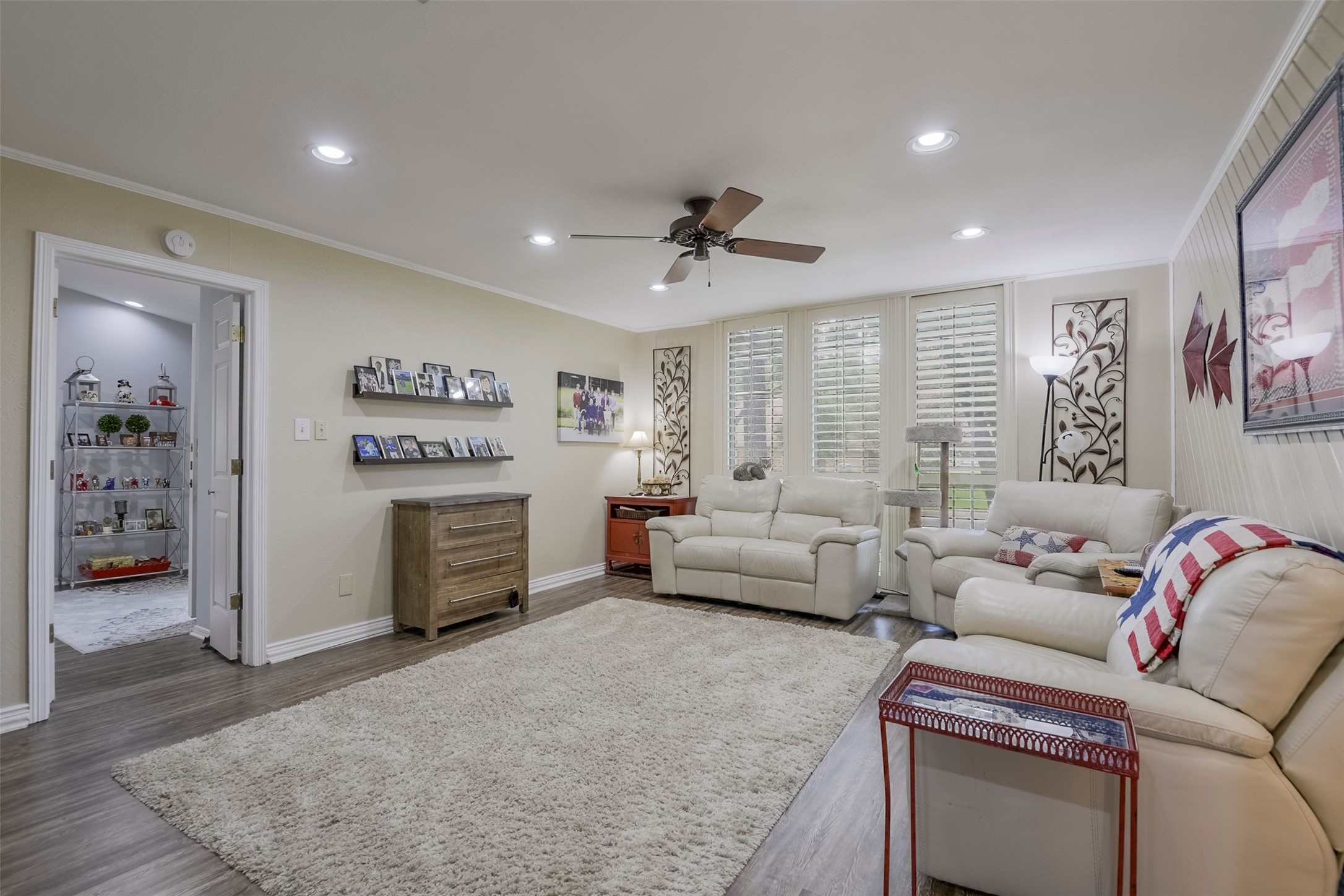 2010 Surrey Oaks Drive Arlington TX 76006