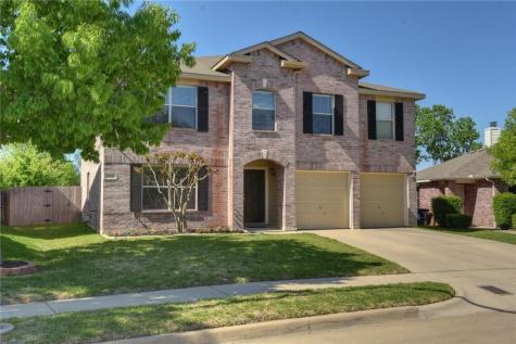 828 Jockey Club Lane Fort Worth TX 76179