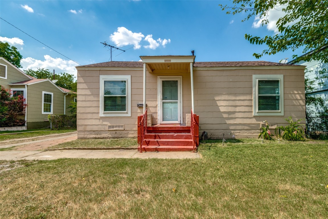 2719 Searcy Drive Dallas TX 75211