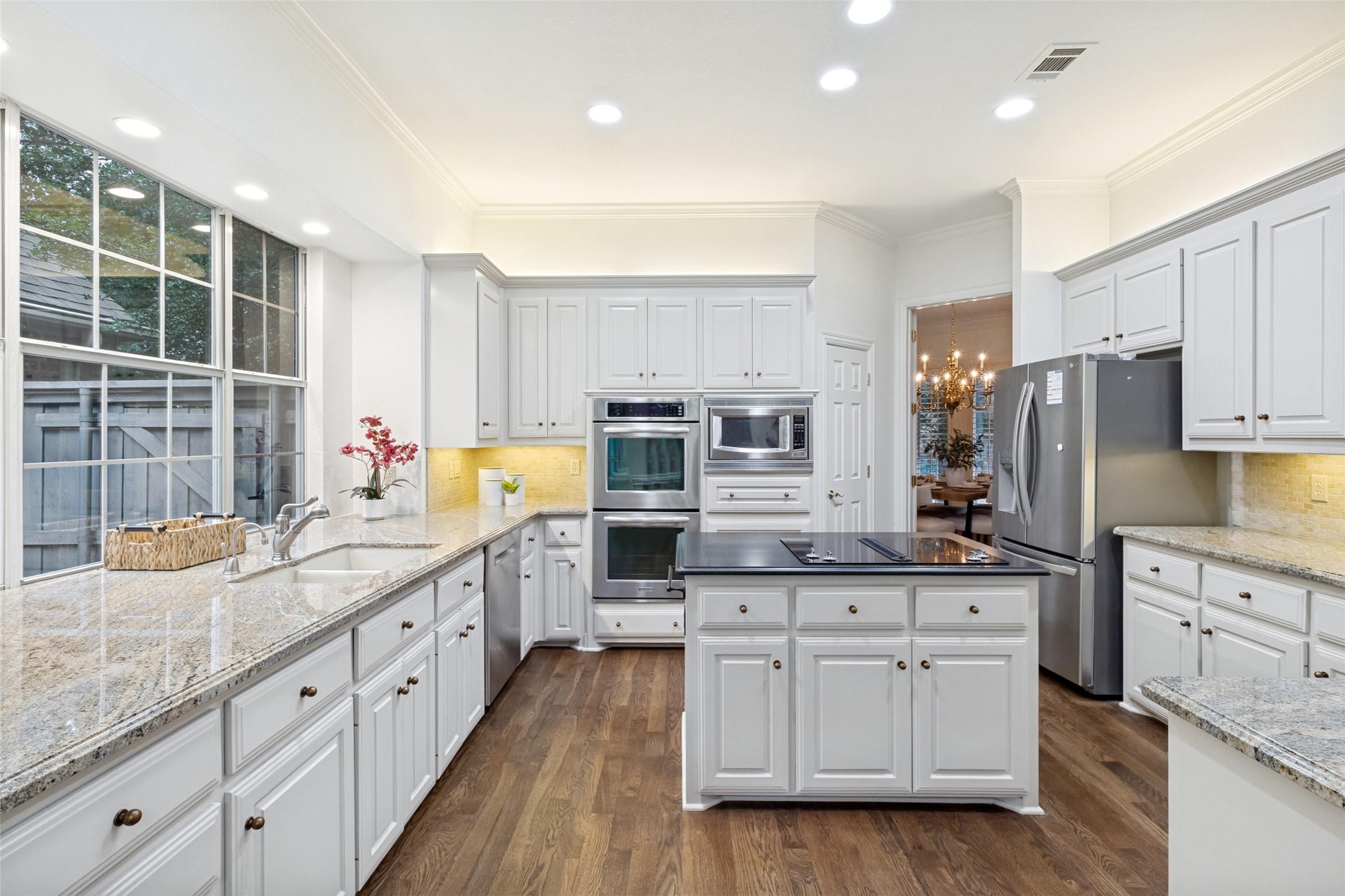 8648 Cherry Hill Drive Dallas TX 75243