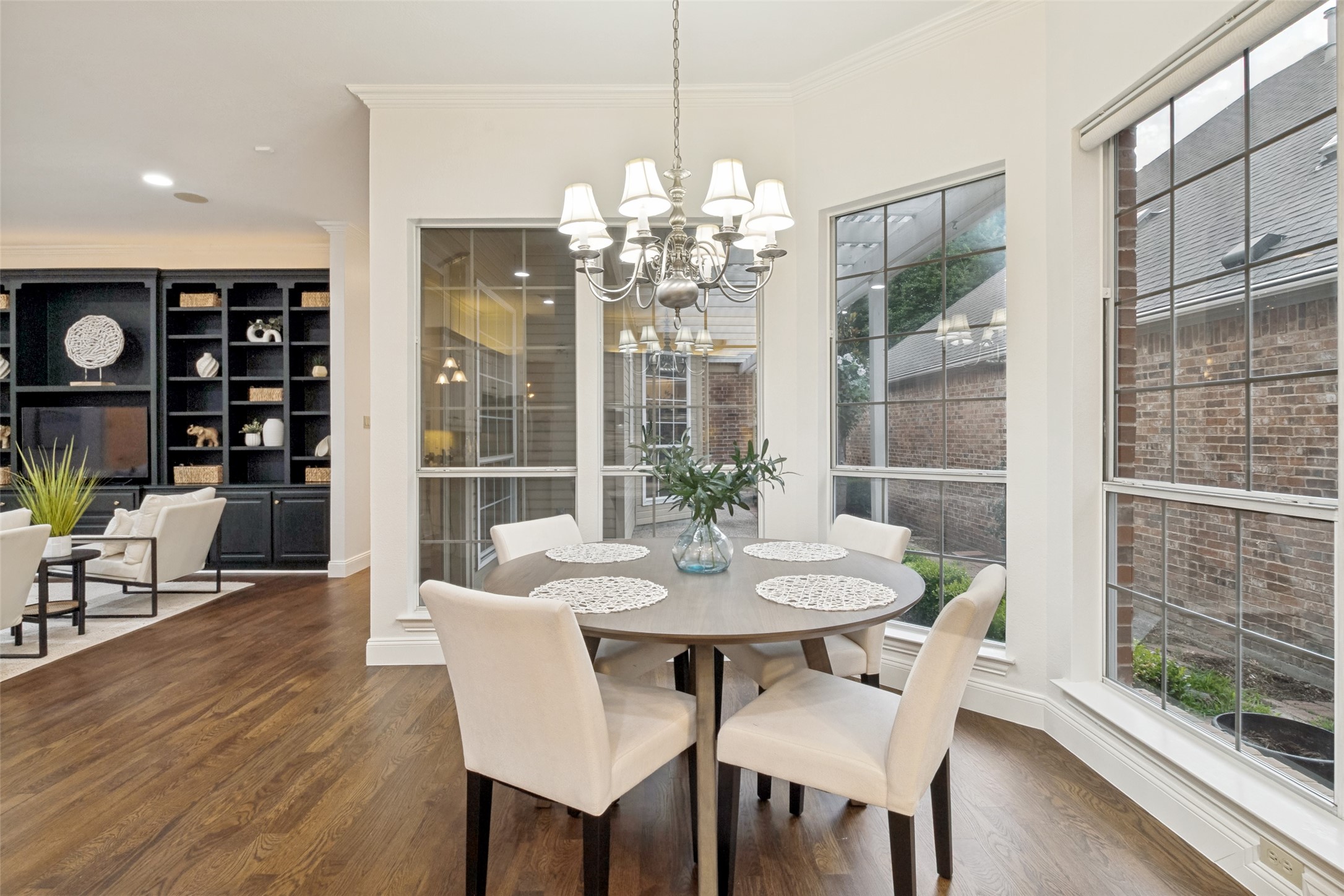 8648 Cherry Hill Drive Dallas TX 75243