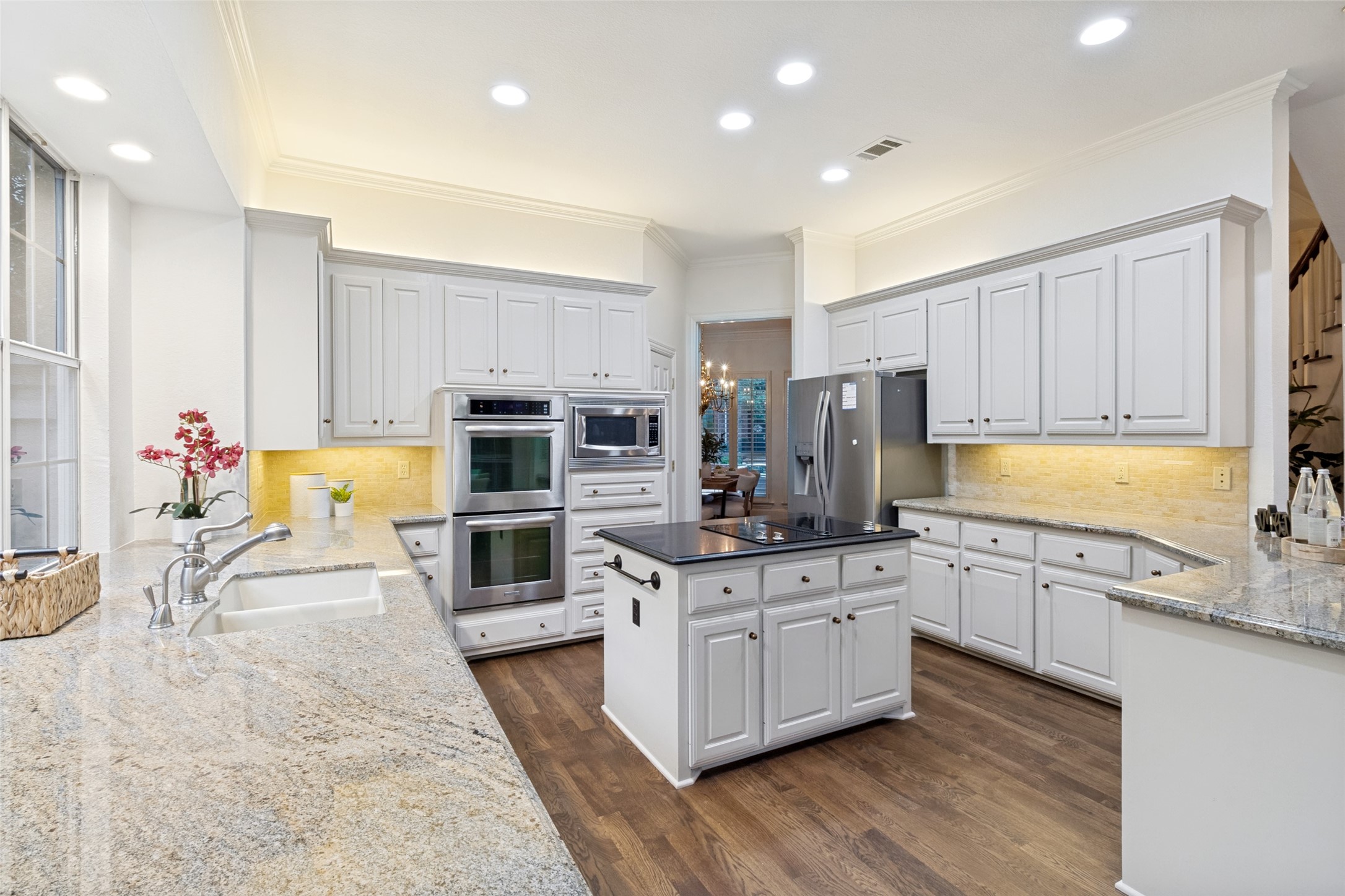 8648 Cherry Hill Drive Dallas TX 75243