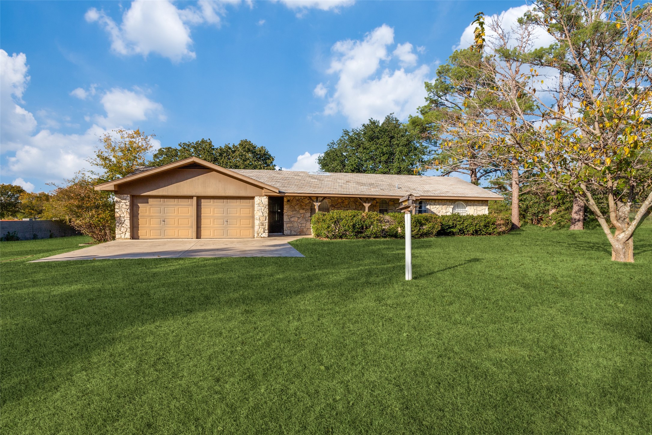 1425 - L Swiney Hiett Road Kennedale TX 76060