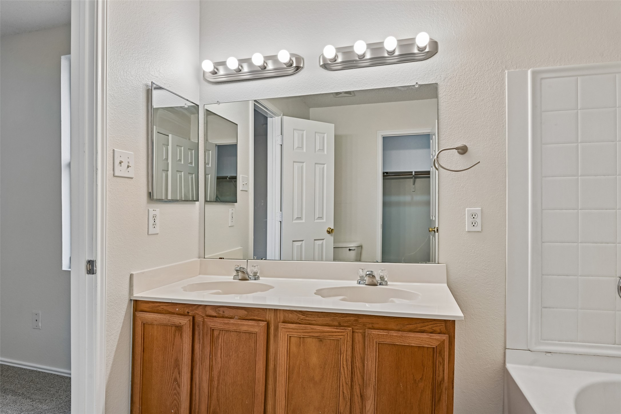 3037 Paint Brush Place Lancaster TX 75134