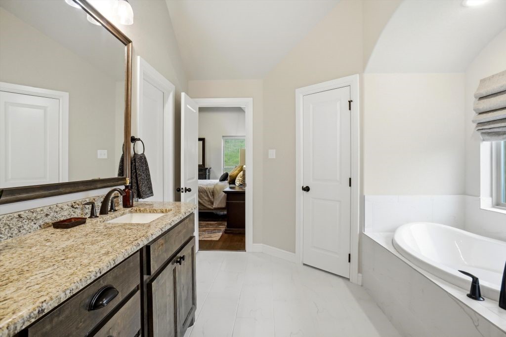 617 Bent Tree Lane Weatherford TX 76085