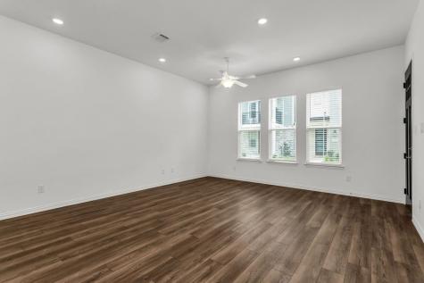 7572 Laburnam Road Dallas TX 75228