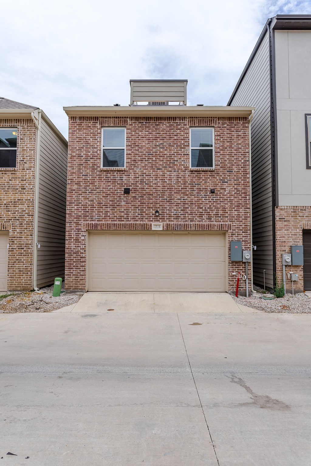 7572 Laburnam Road Dallas TX 75228