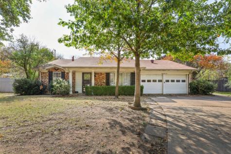 2110 Laura Lane Arlington TX 76010
