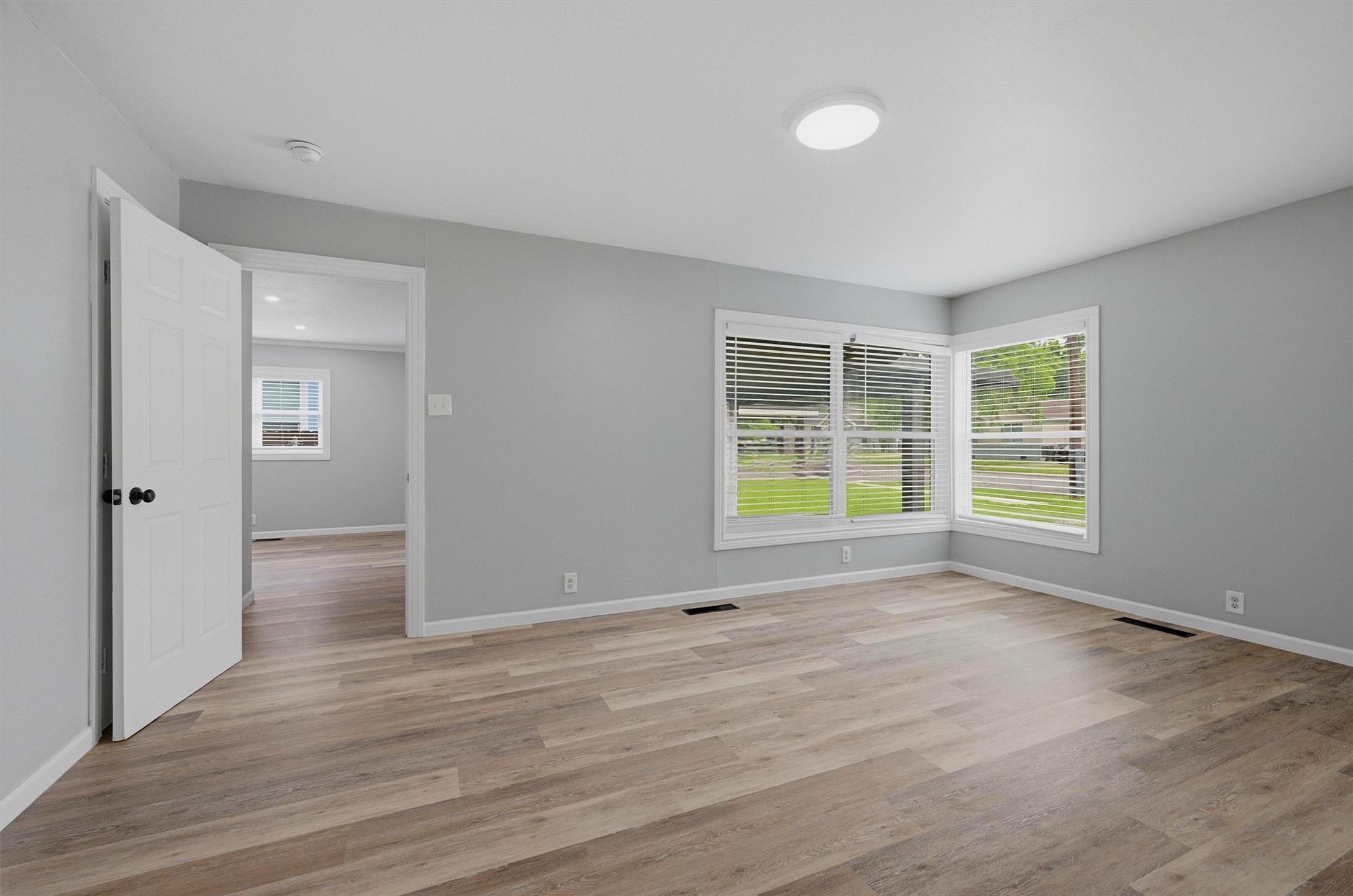 204 N Holly Avenue Sherman TX 75092