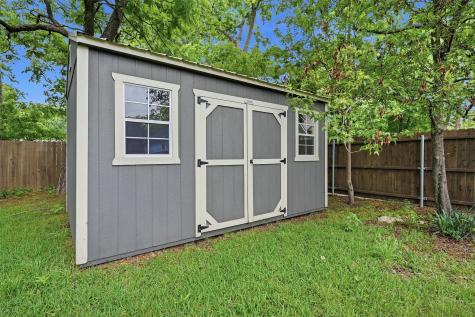 204 N Holly Avenue Sherman TX 75092