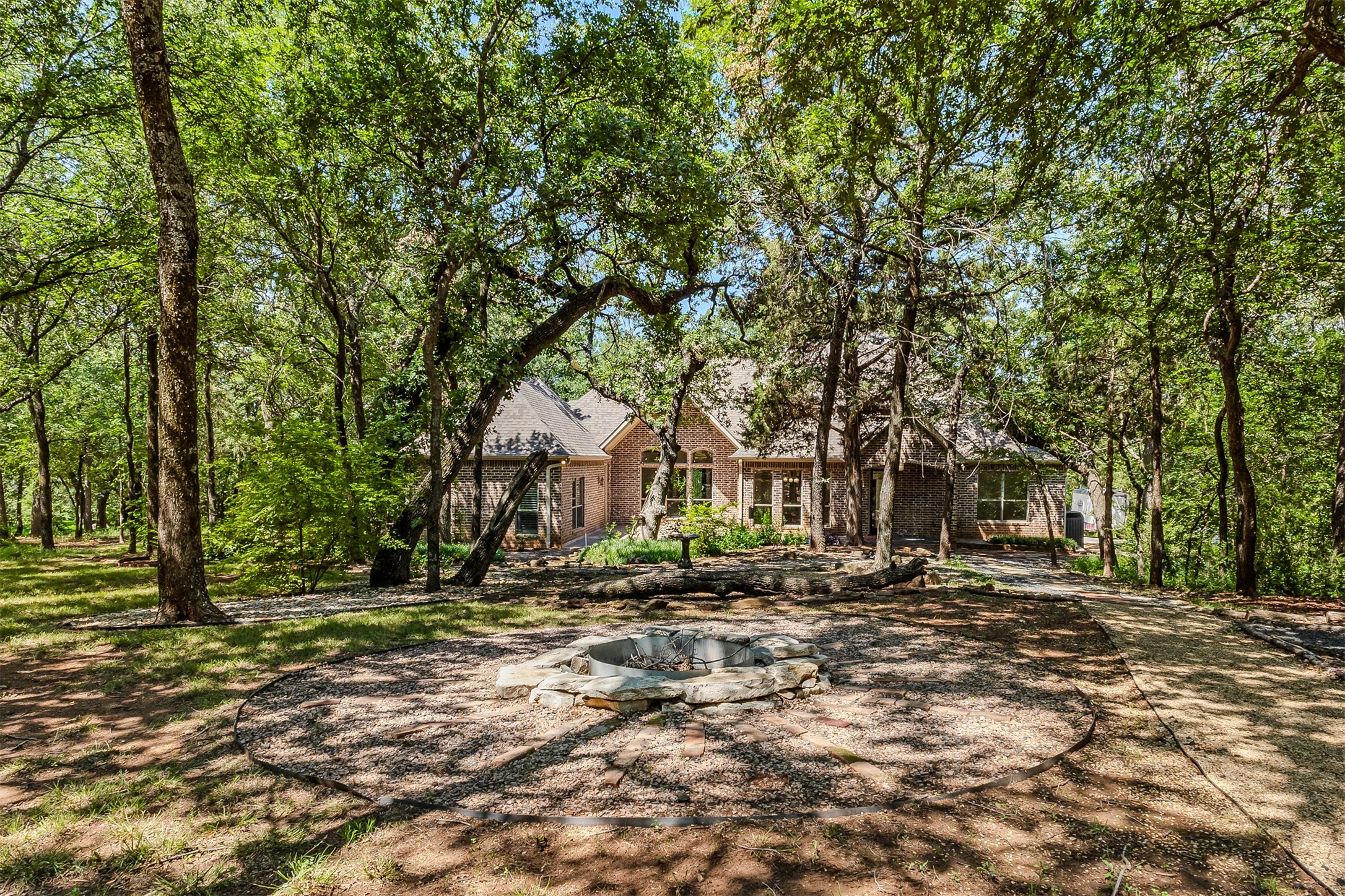 950 Garnet Cove Oak Point TX 75068