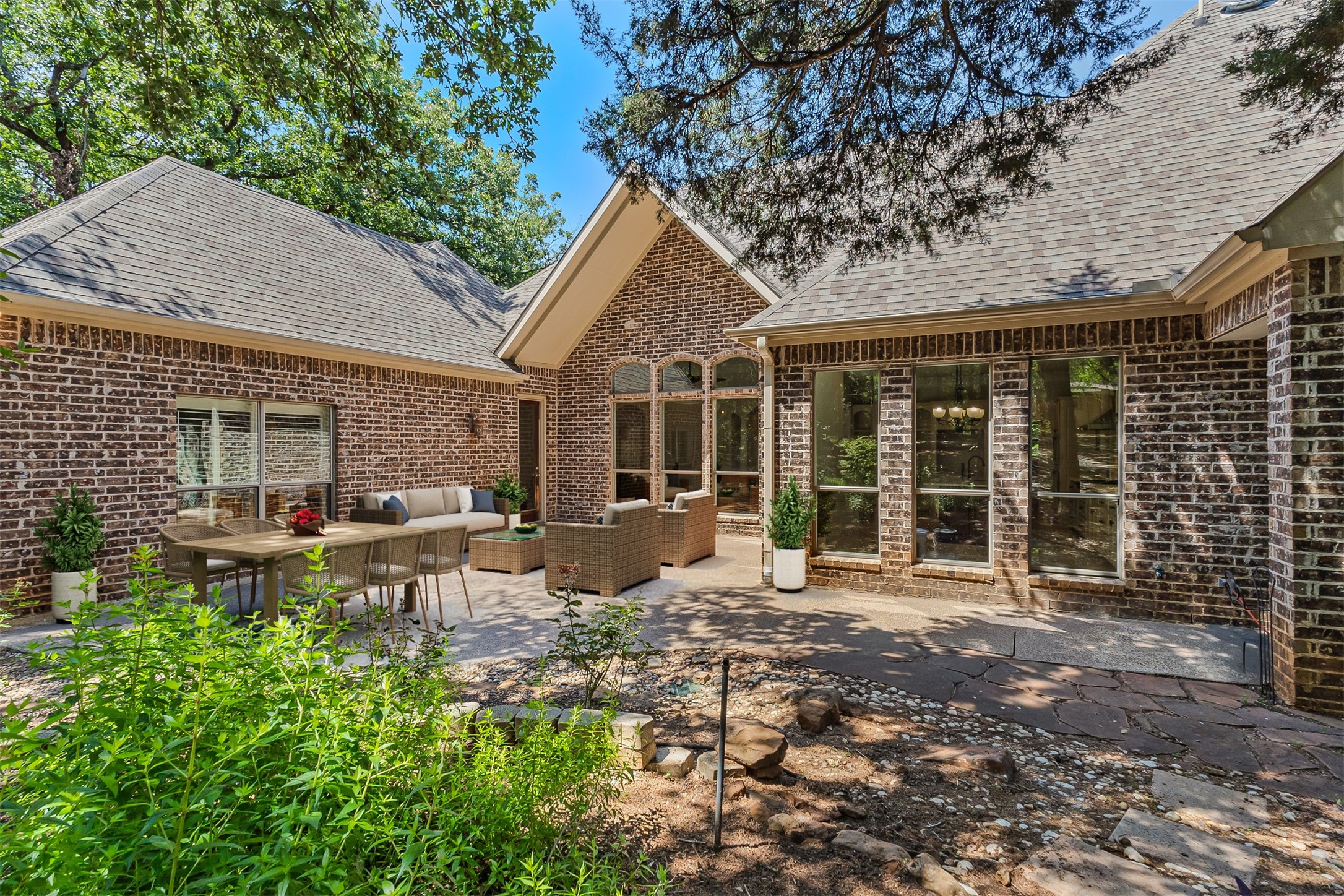 950 Garnet Cove Oak Point TX 75068