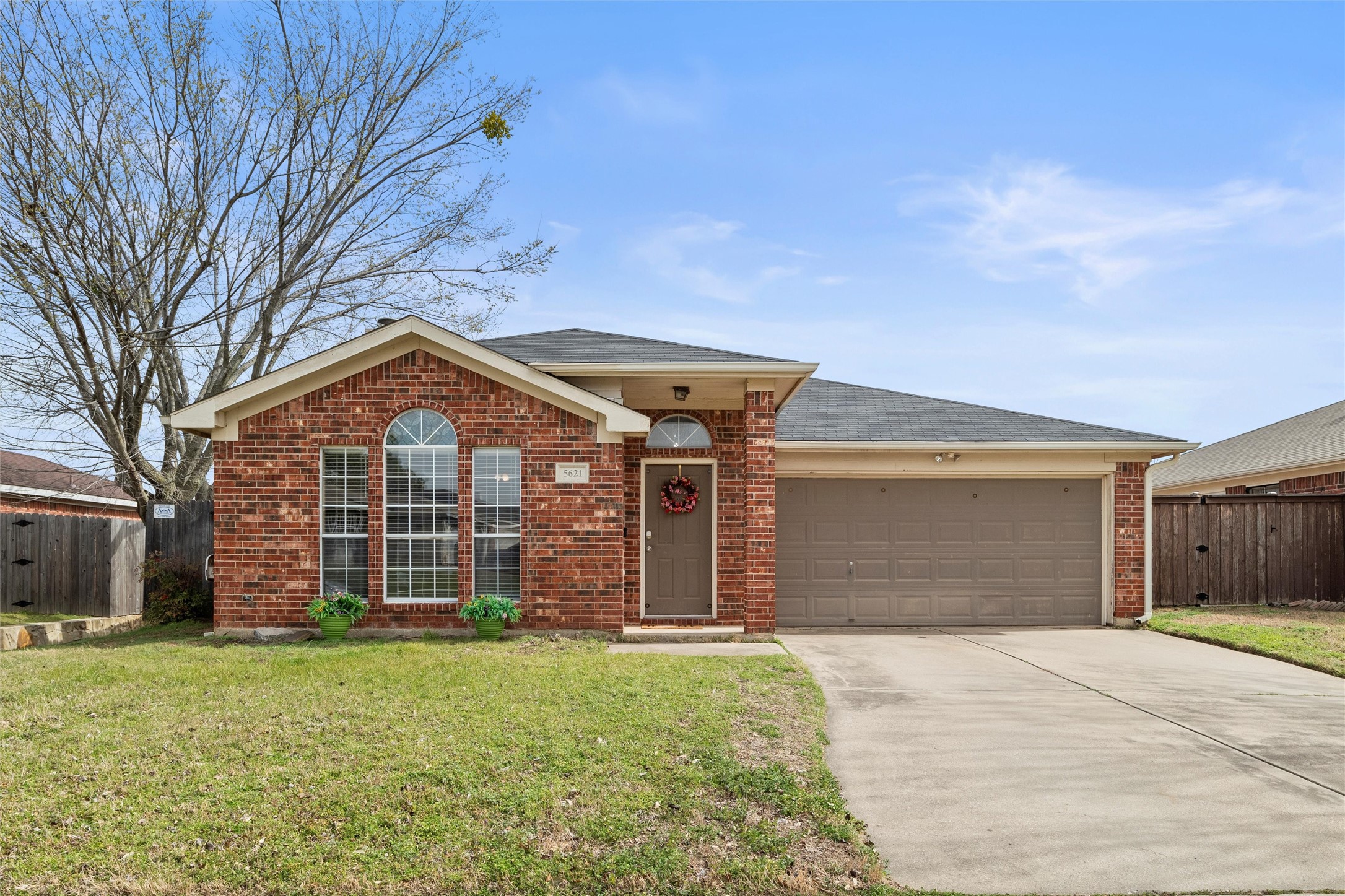 5621 Alicante Drive Arlington TX 76017