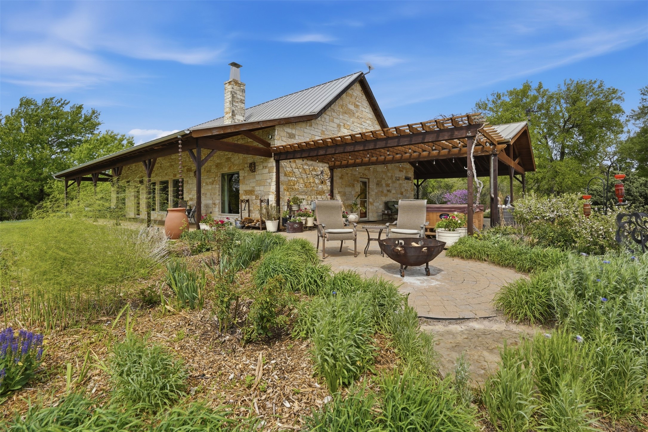 825 Benavides Lane Mineral Wells TX 76067