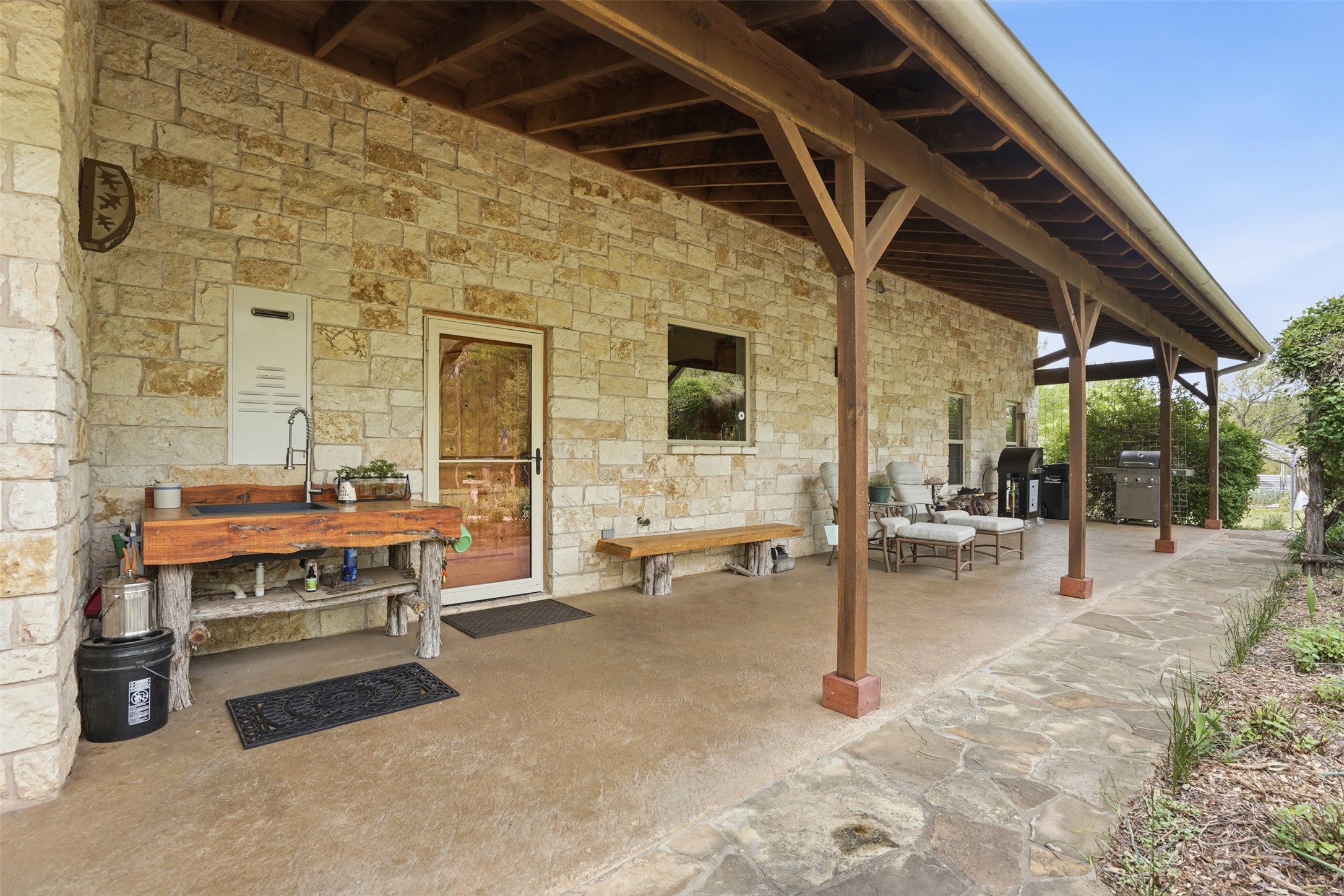 825 Benavides Lane Mineral Wells TX 76067