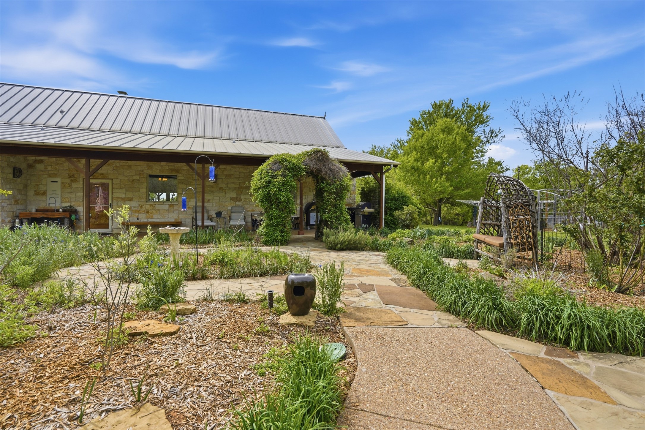 825 Benavides Lane Mineral Wells TX 76067
