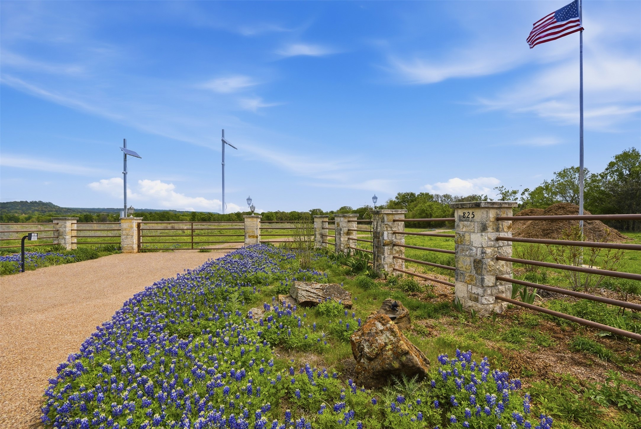825 Benavides Lane Mineral Wells TX 76067