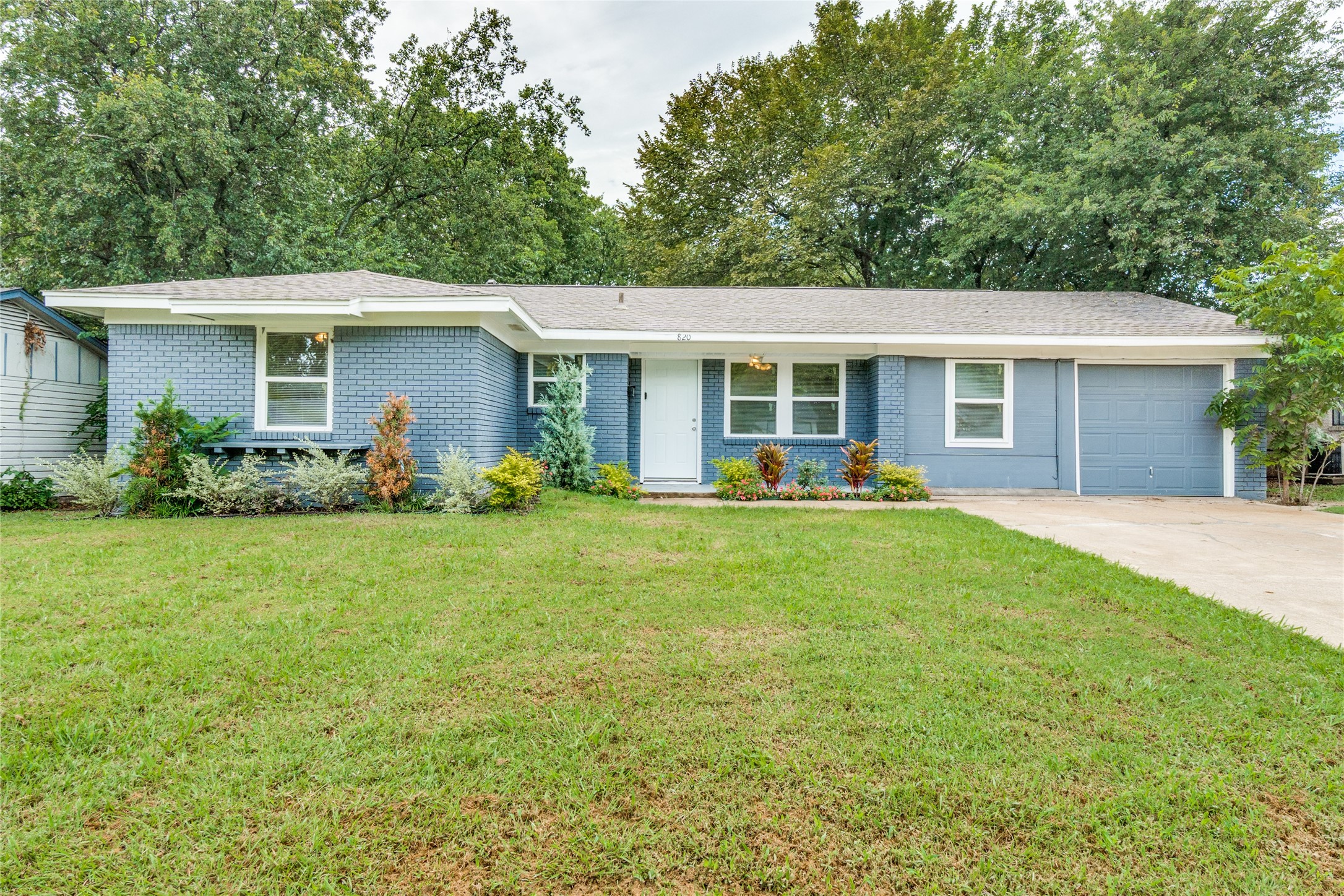 820 Ivywood Drive Dallas TX 75232