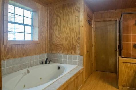 13630 N County Line Road Ponder TX 76259