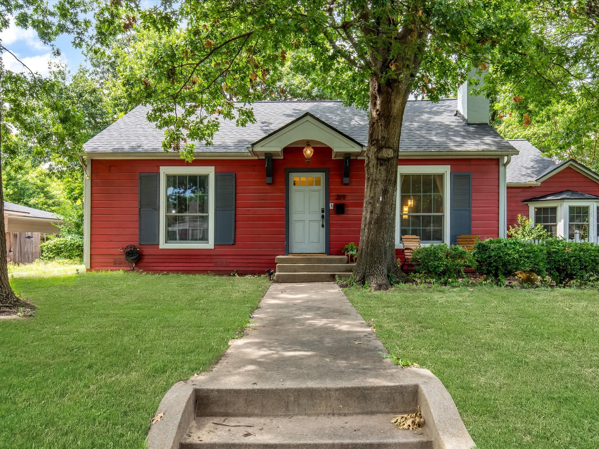 319 Harbin Avenue Waxahachie TX 75165