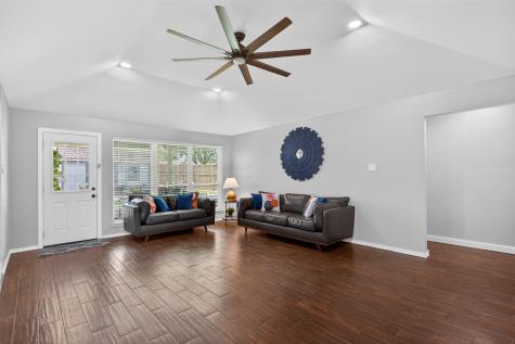 1618 Crosshaven Drive Lewisville TX 75077