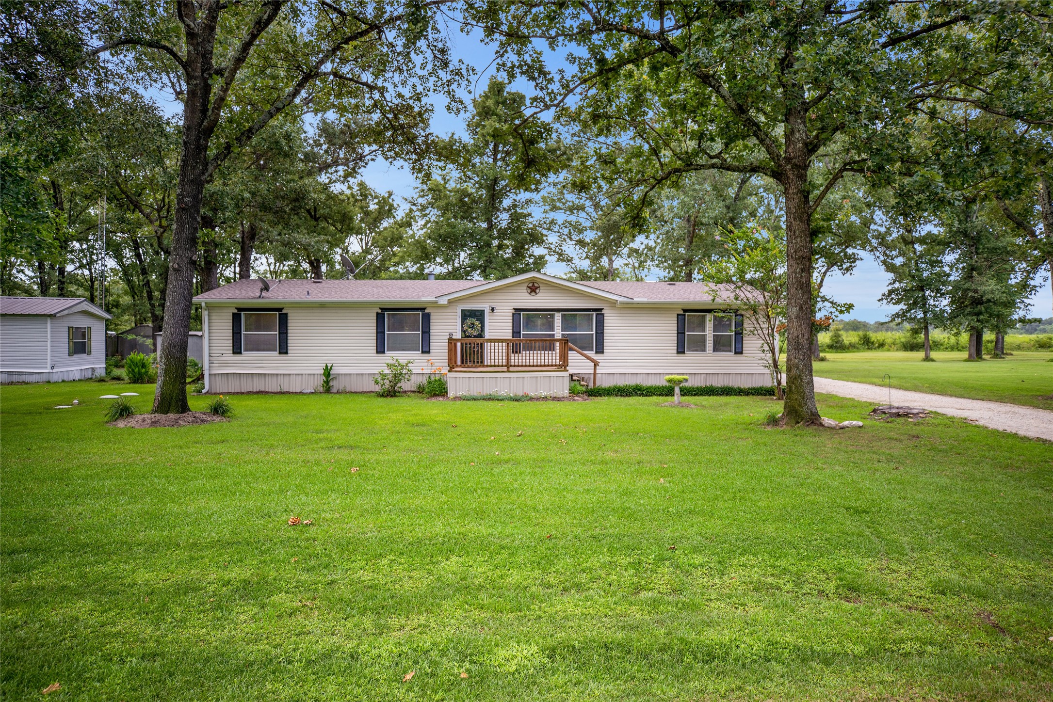 188 County Road 1541 Alba TX 75410