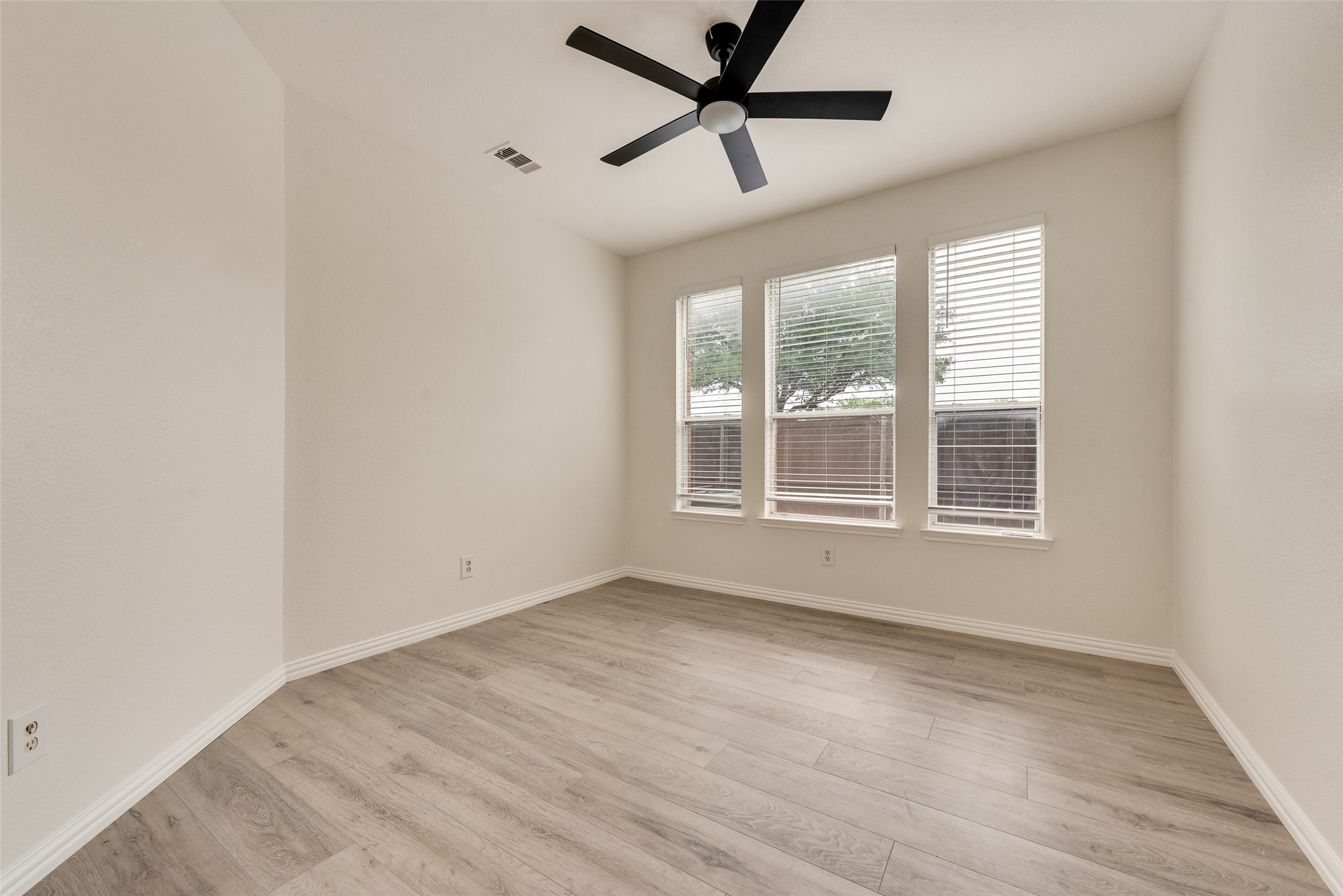 1100 Kielder Circle Fort Worth TX 76134