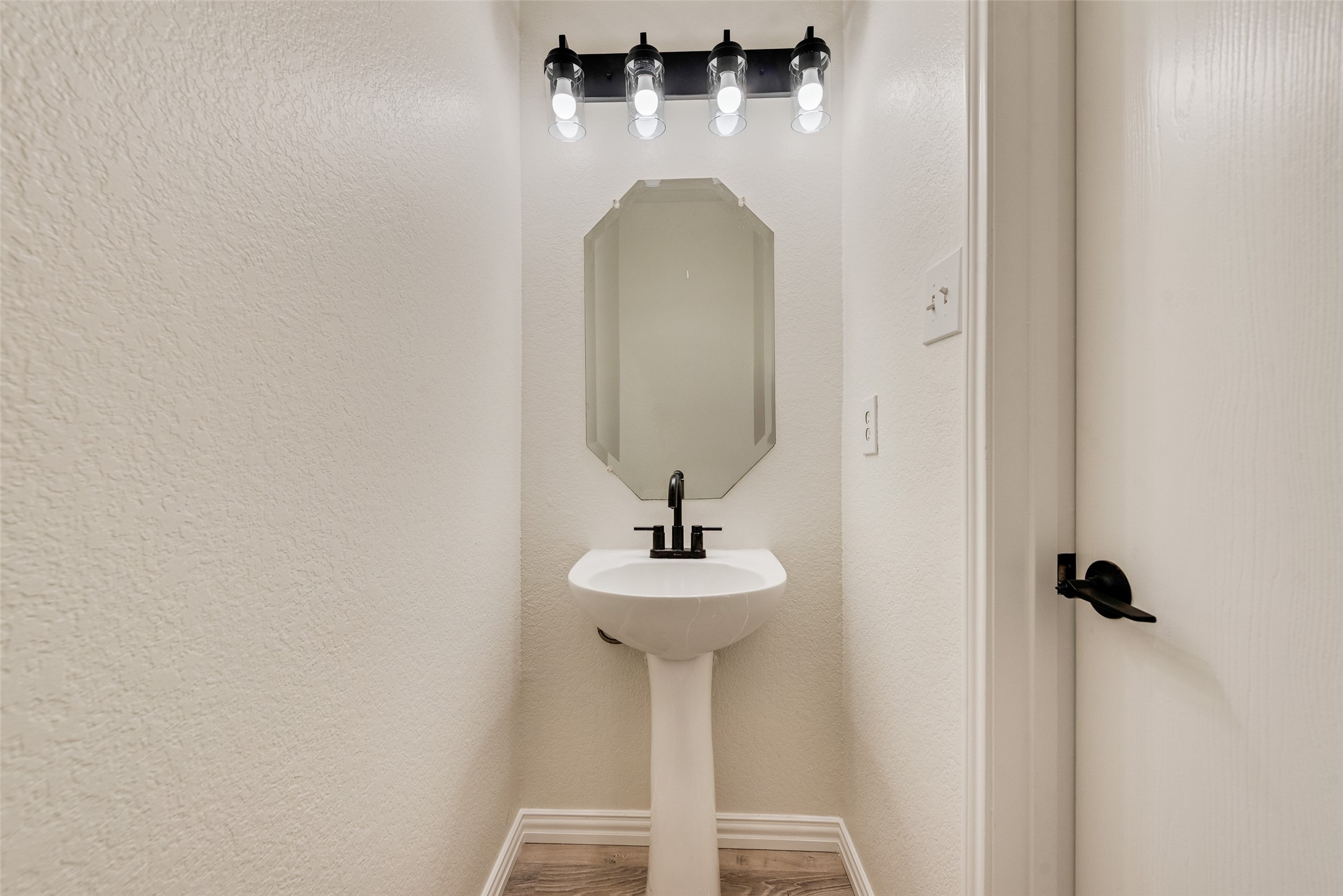 1100 Kielder Circle Fort Worth TX 76134