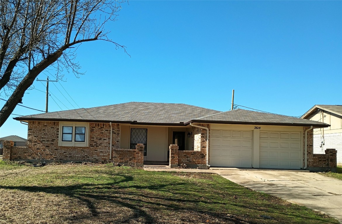 2614 Spring Court Grand Prairie TX 75052